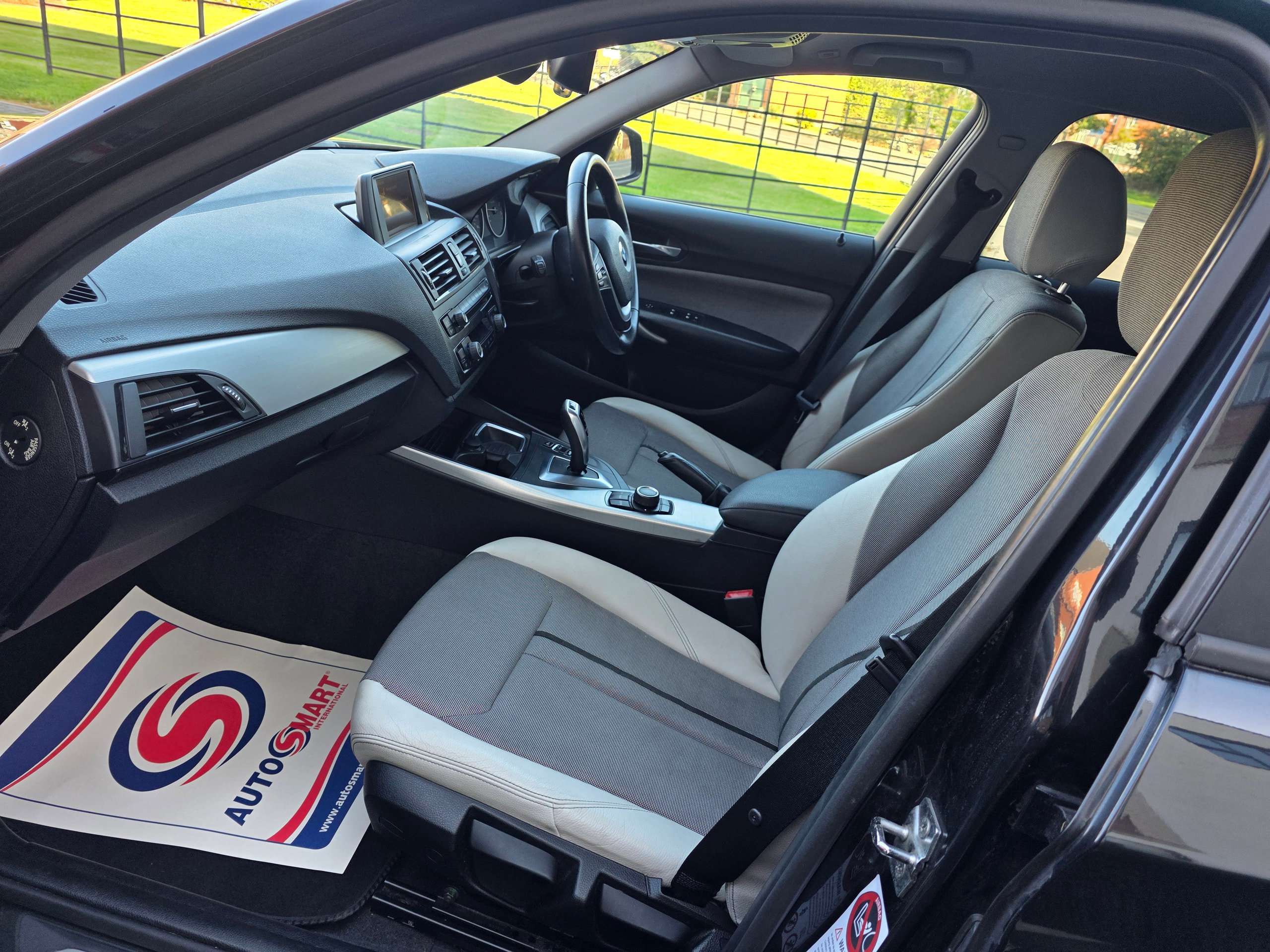 2011 BMW 1 SERIES 2011 BMW 1 SERIES