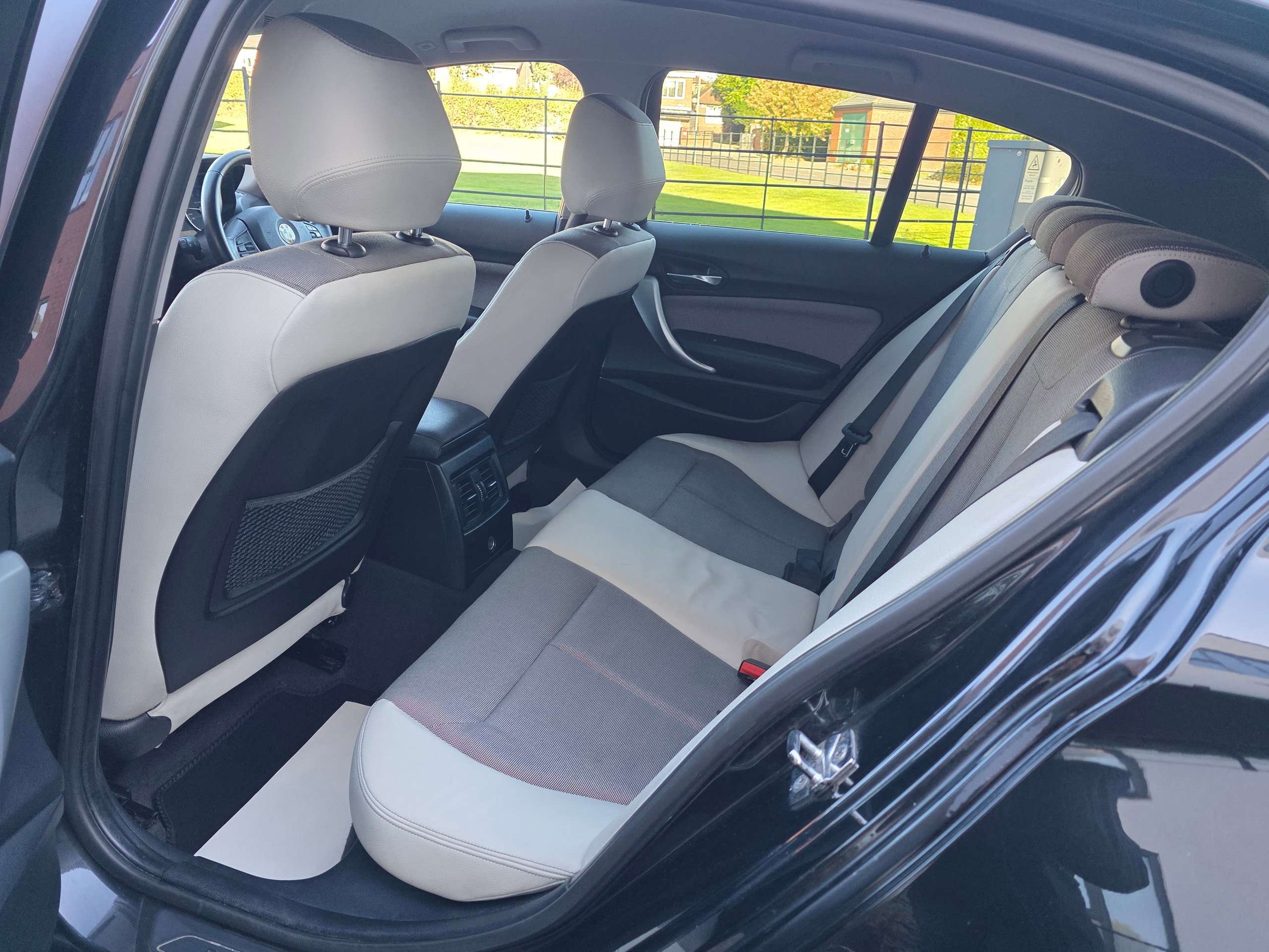 2011 BMW 1 SERIES 2011 BMW 1 SERIES