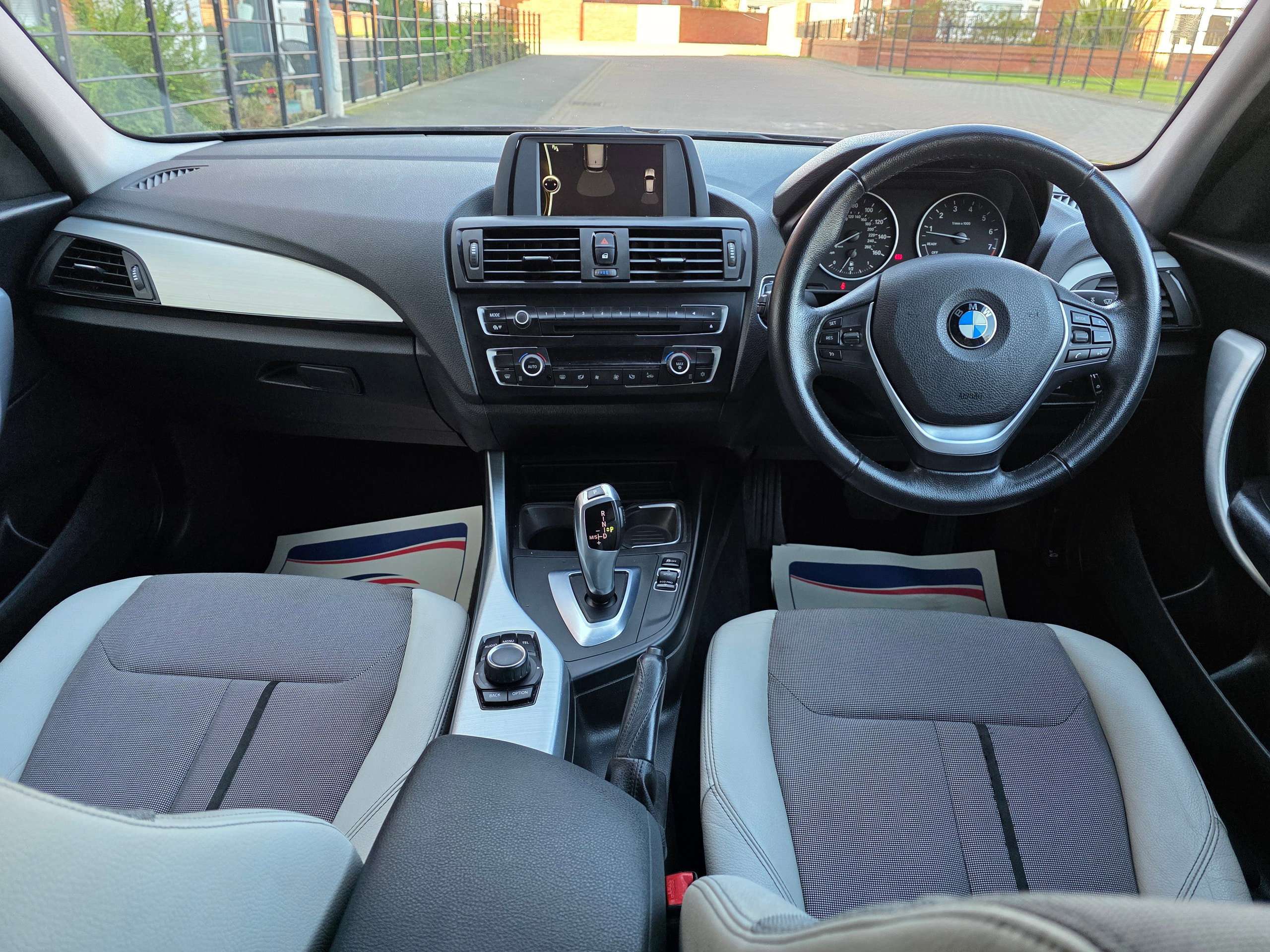2011 BMW 1 SERIES 2011 BMW 1 SERIES