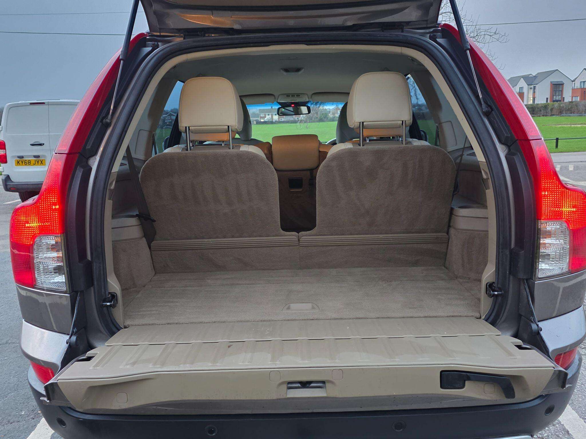 2012 VOLVO XC90 2012 VOLVO XC90
