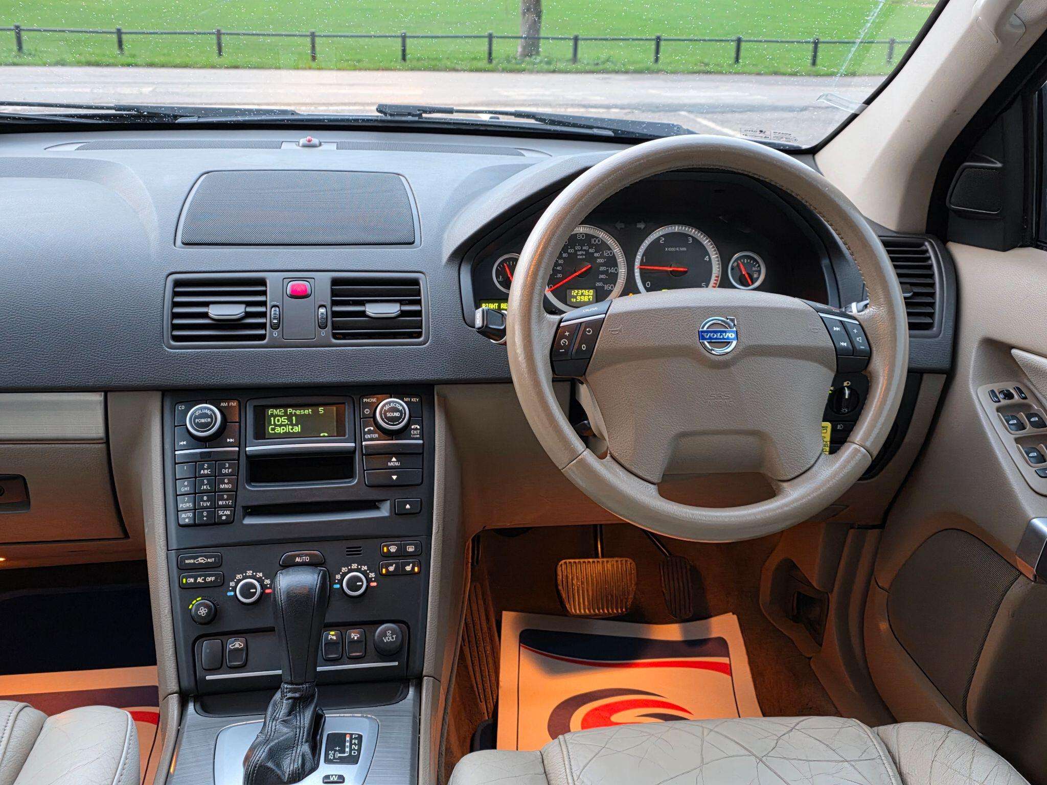 2012 VOLVO XC90 2012 VOLVO XC90