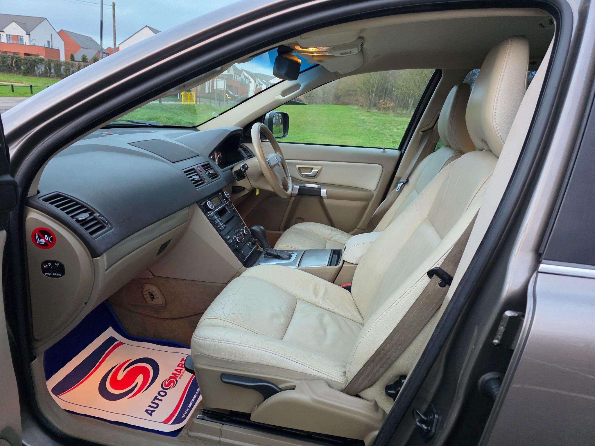 2012 VOLVO XC90 2012 VOLVO XC90