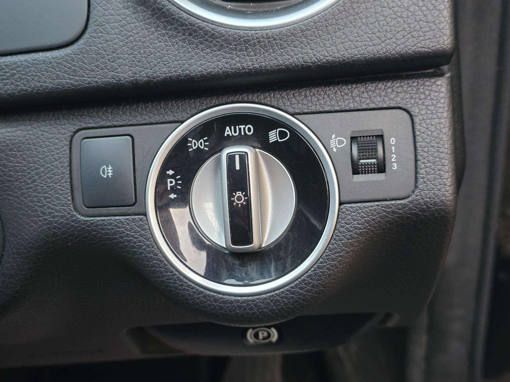 2012 MERCEDES-BENZ C CLASS 2012 MERCEDES-BENZ C CLASS