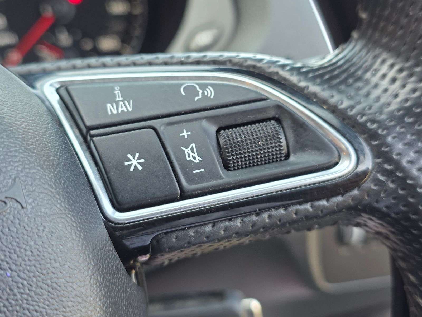 2014 AUDI Q3 2014 AUDI Q3