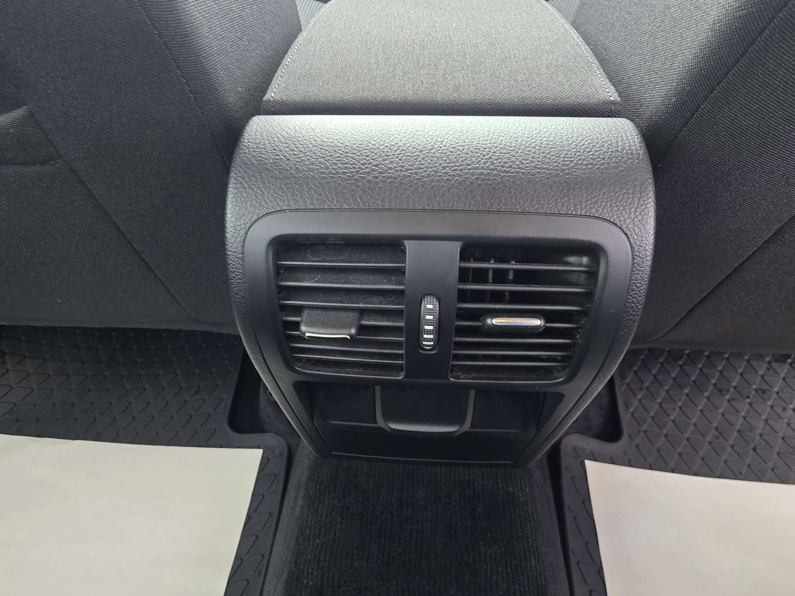 2013 VOLKSWAGEN PASSAT 2013 VOLKSWAGEN PASSAT