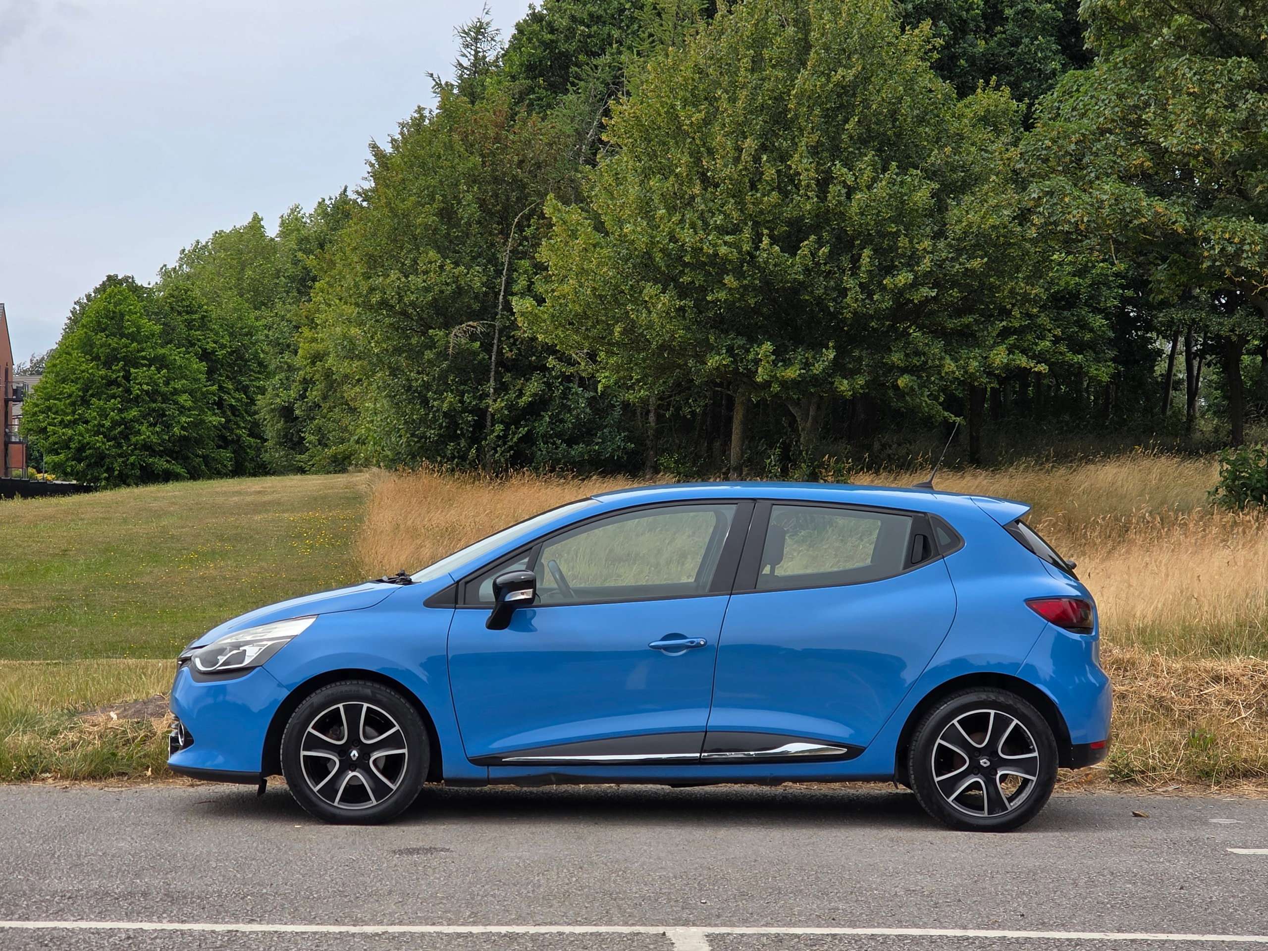 A 2014 RENAULT CLIO 1.5 dCi Dynamique MediaNav Hatchback 5dr Diesel Manual Euro 5 (s/s) (90 ps) A 2014 RENAULT CLIO 1.5 dCi Dynamique MediaNav Hatchback 5dr Diesel Manual Euro 5 (s/s) (90 ps)