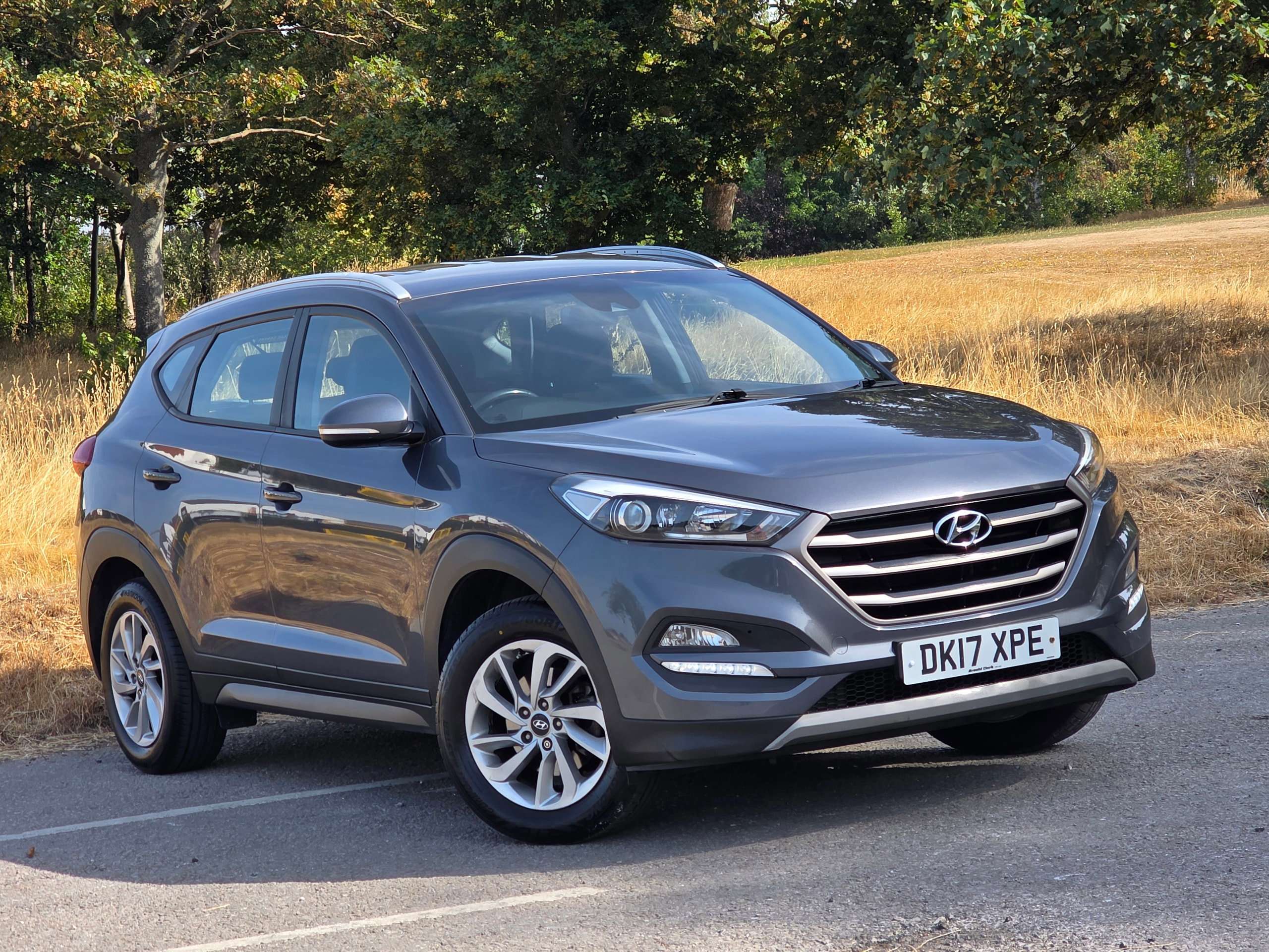 A 2017 HYUNDAI TUCSON 1.7 CRDi Blue Drive SE Nav SUV 5dr Diesel Manual Euro 6 (s/s) (116 ps) A 2017 HYUNDAI TUCSON 1.7 CRDi Blue Drive SE Nav SUV 5dr Diesel Manual Euro 6 (s/s) (116 ps)