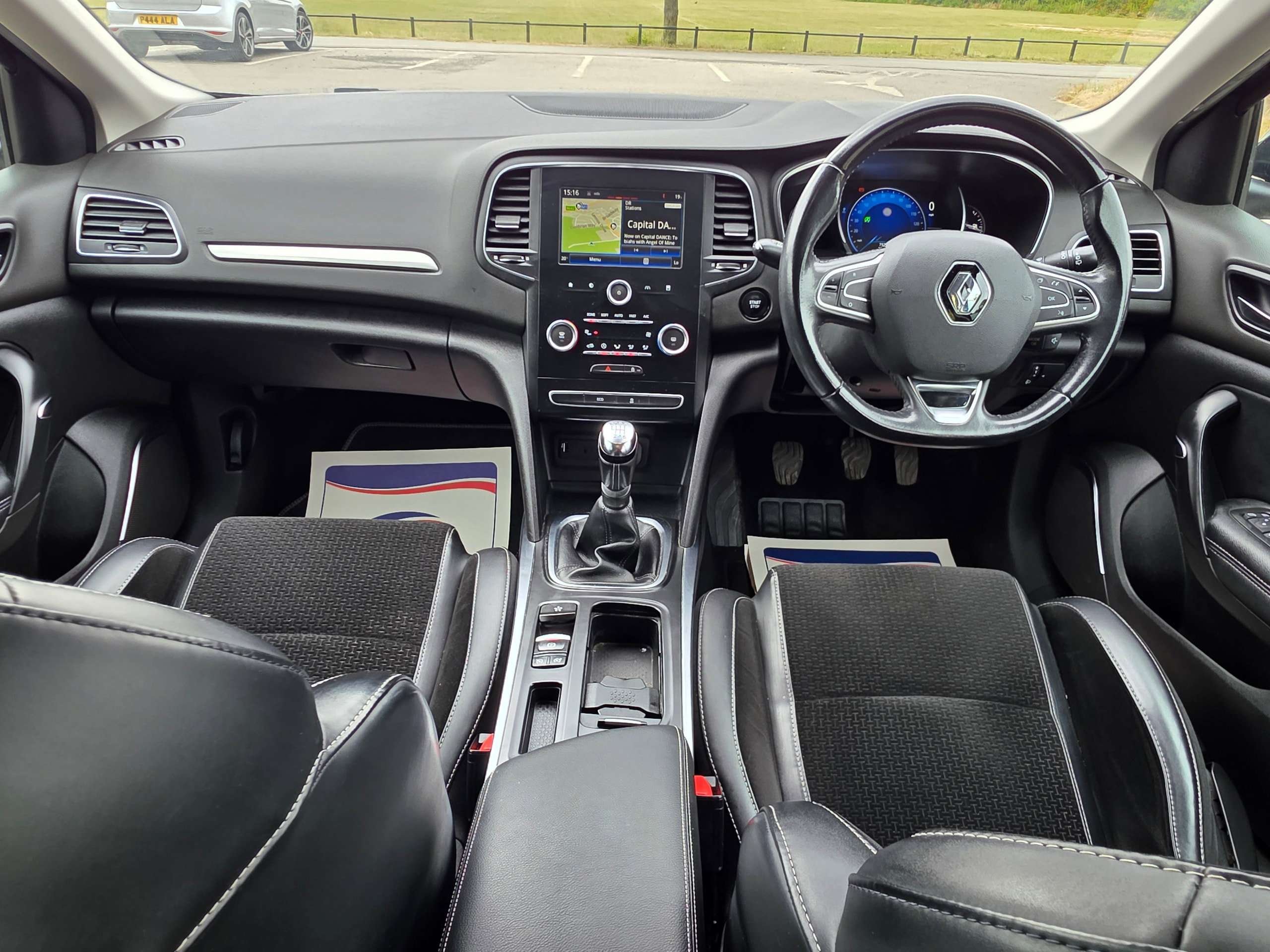 2017 RENAULT MEGANE 2017 RENAULT MEGANE