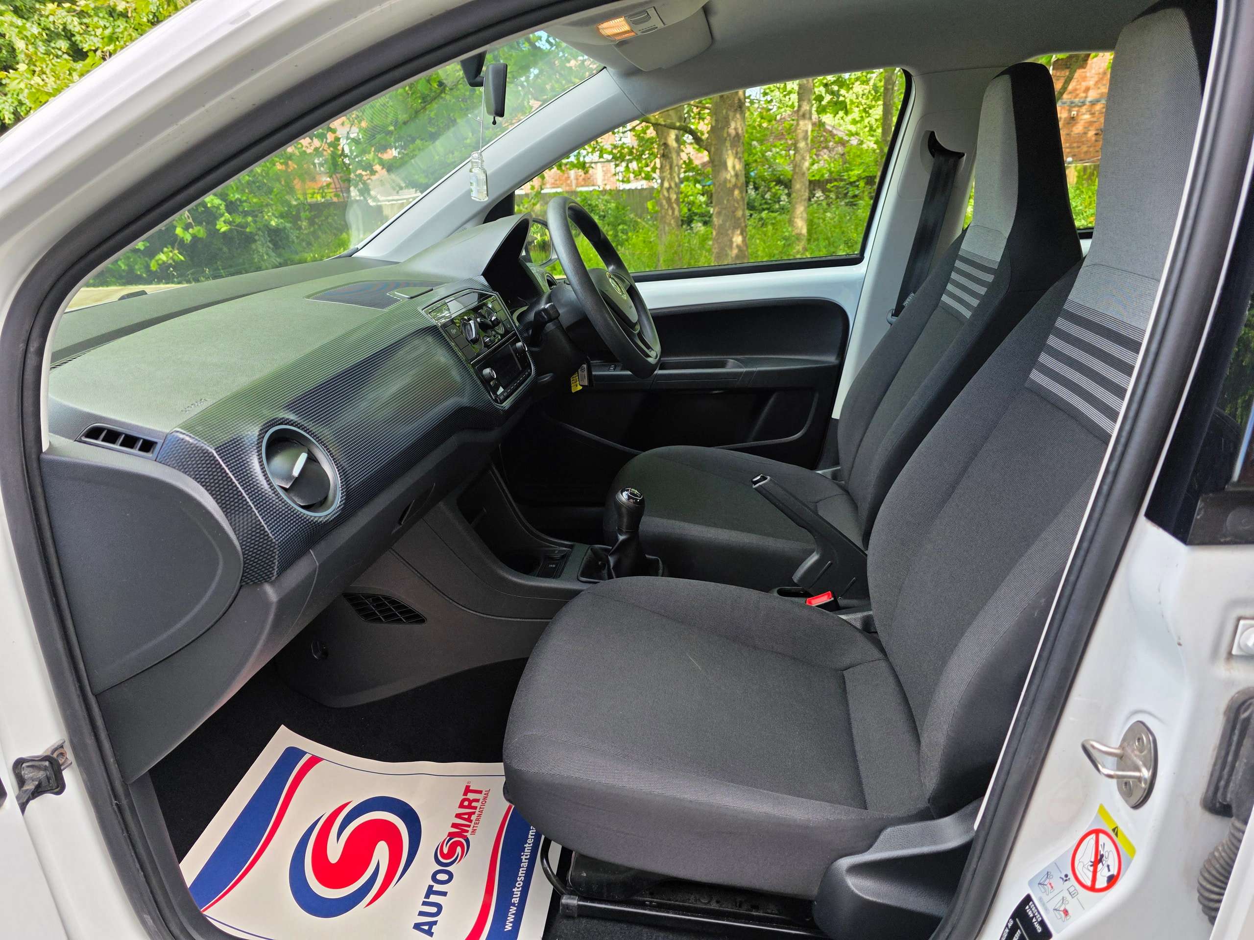 2019 VOLKSWAGEN UP! 2019 VOLKSWAGEN UP!