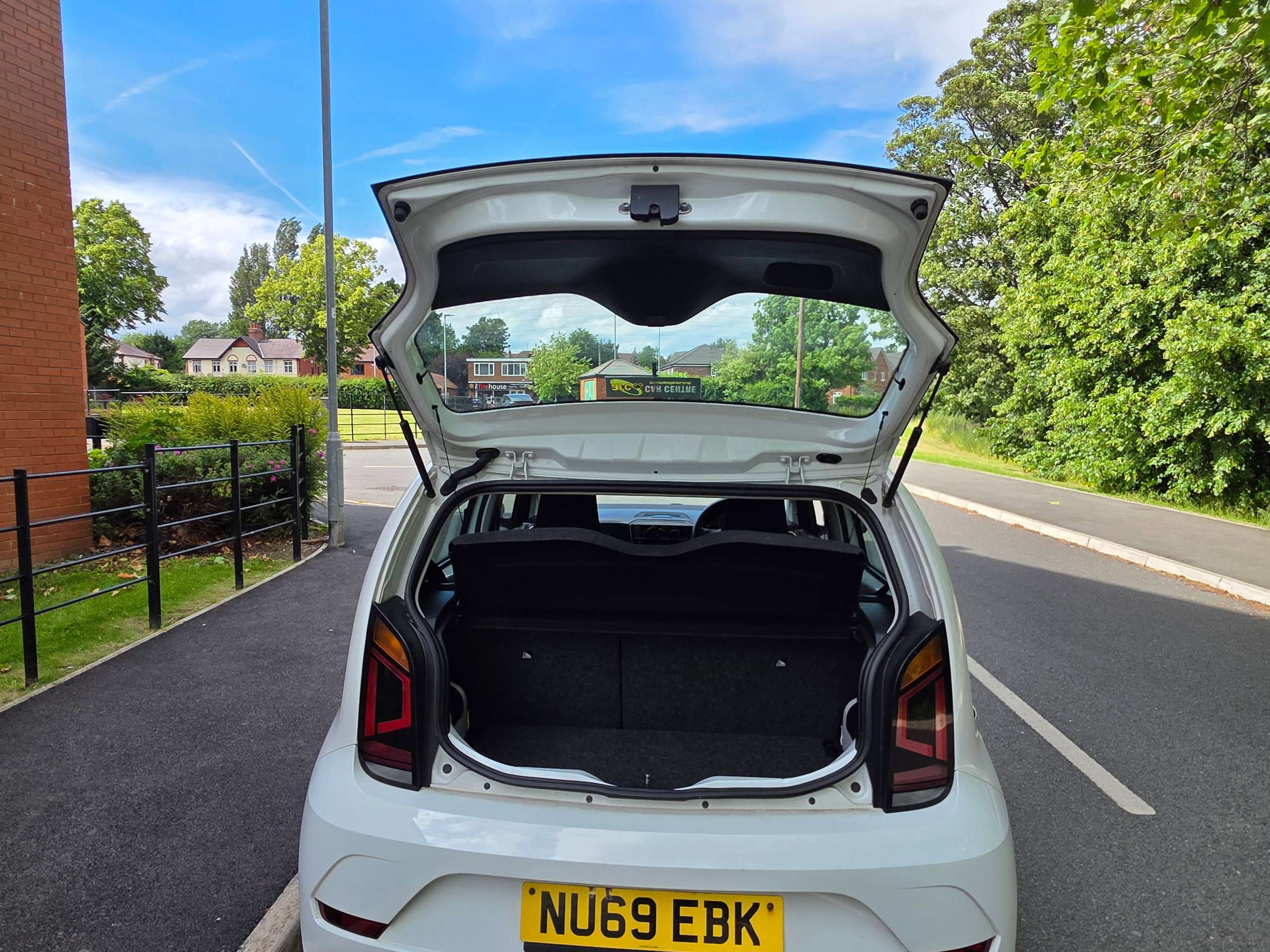 2019 VOLKSWAGEN UP! 2019 VOLKSWAGEN UP!