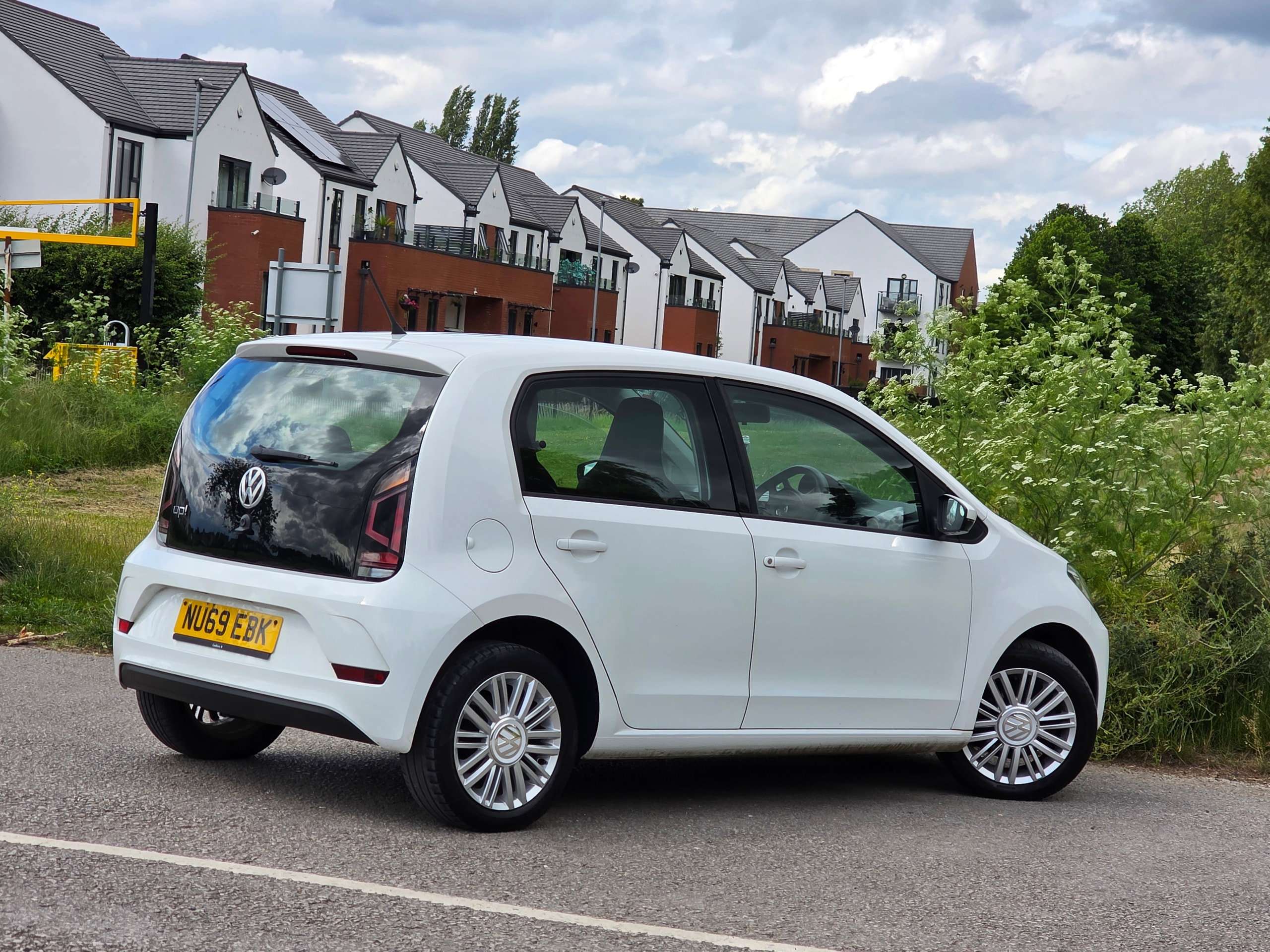 2019 VOLKSWAGEN UP! 2019 VOLKSWAGEN UP!