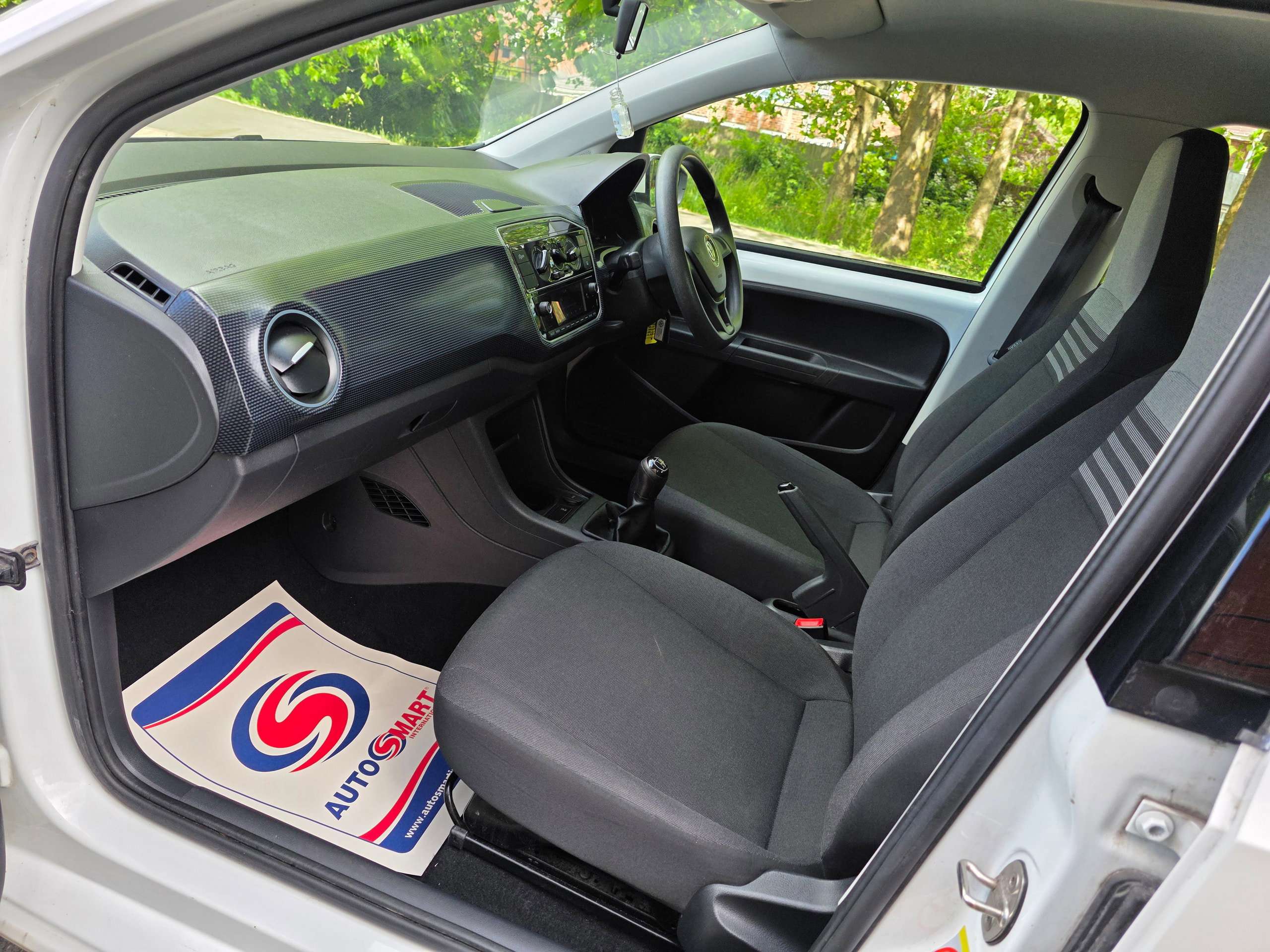 2019 VOLKSWAGEN UP! 2019 VOLKSWAGEN UP!