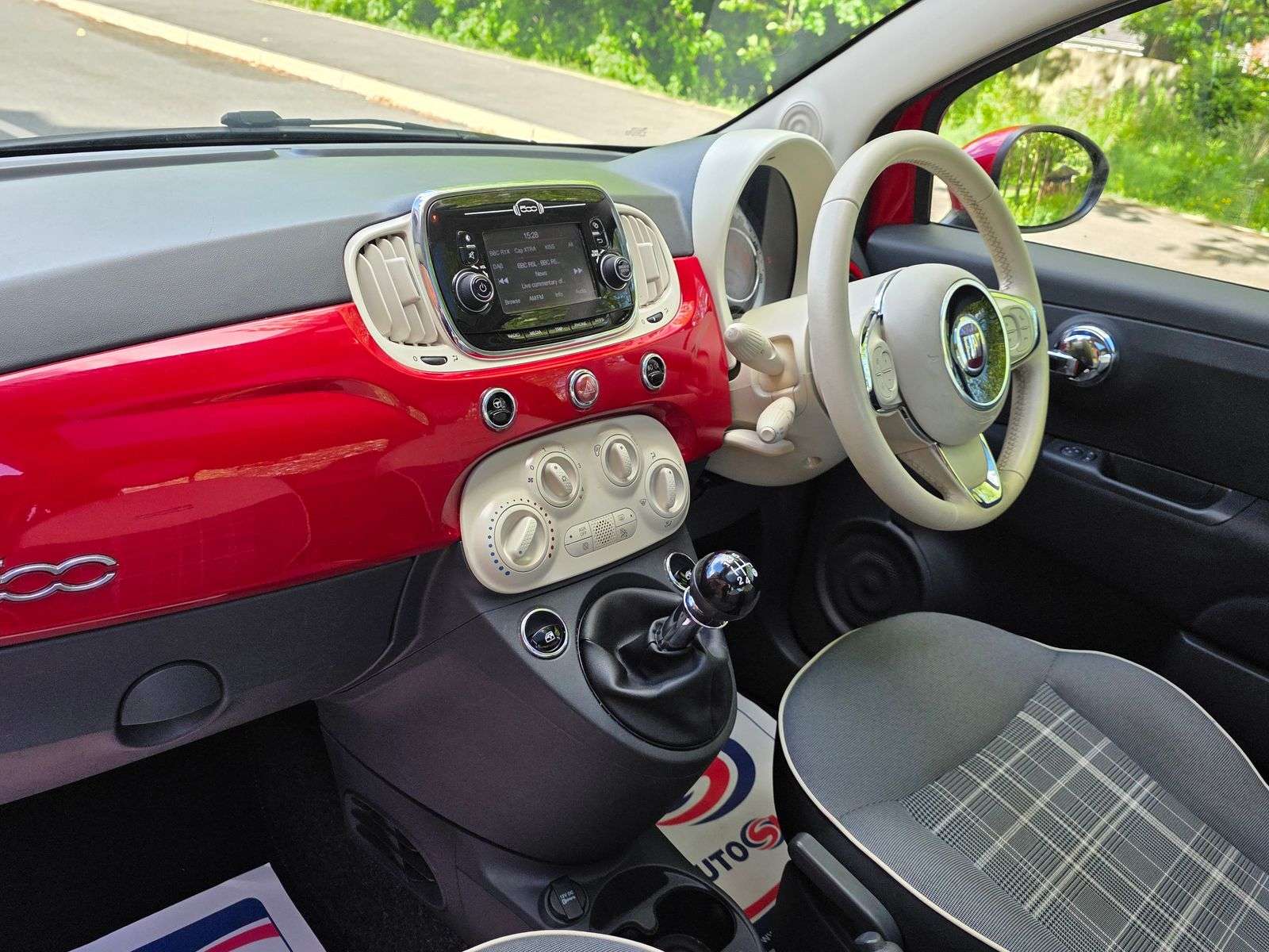 2017 FIAT 500 2017 FIAT 500