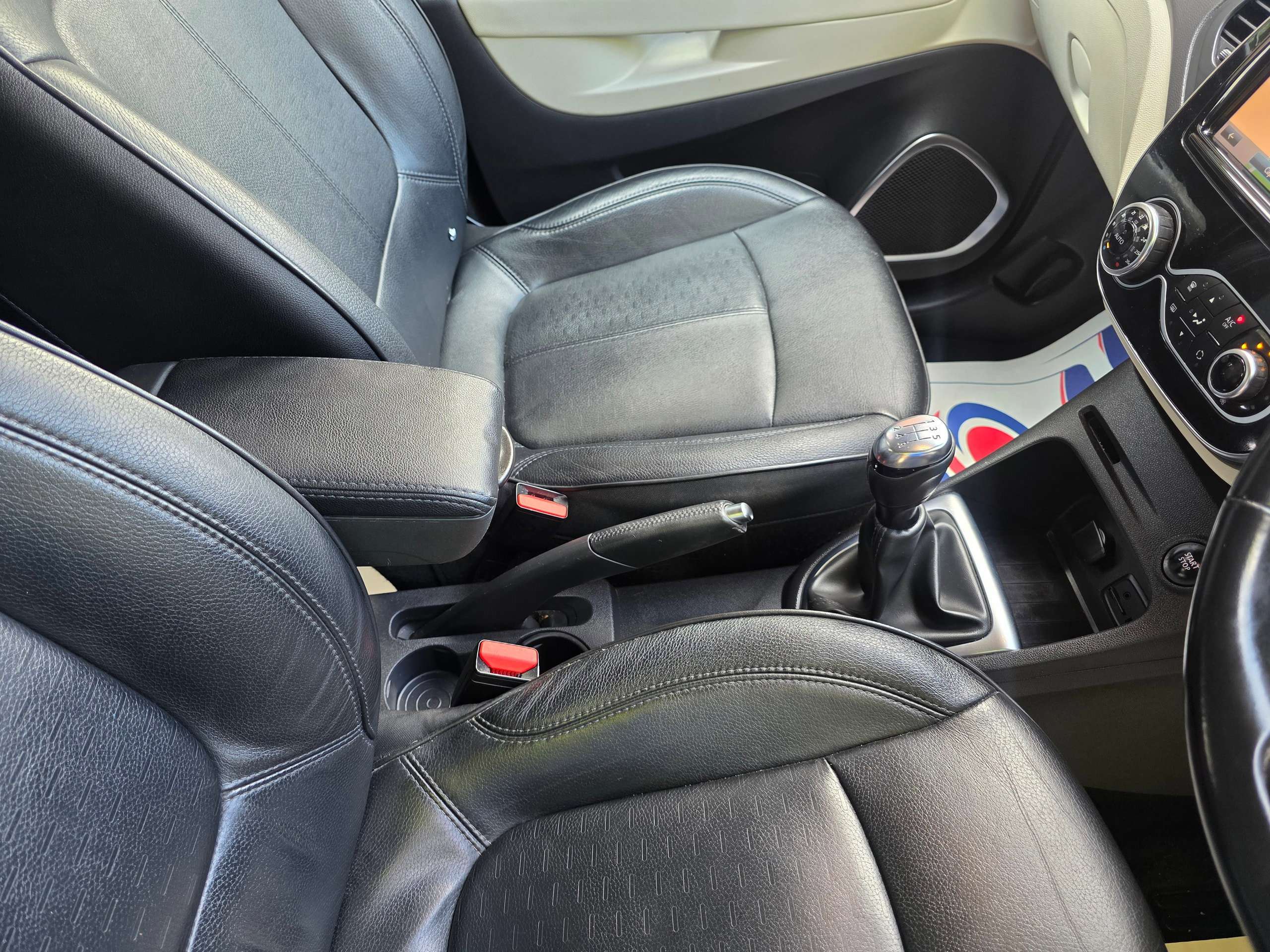 2019 RENAULT CAPTUR 2019 RENAULT CAPTUR