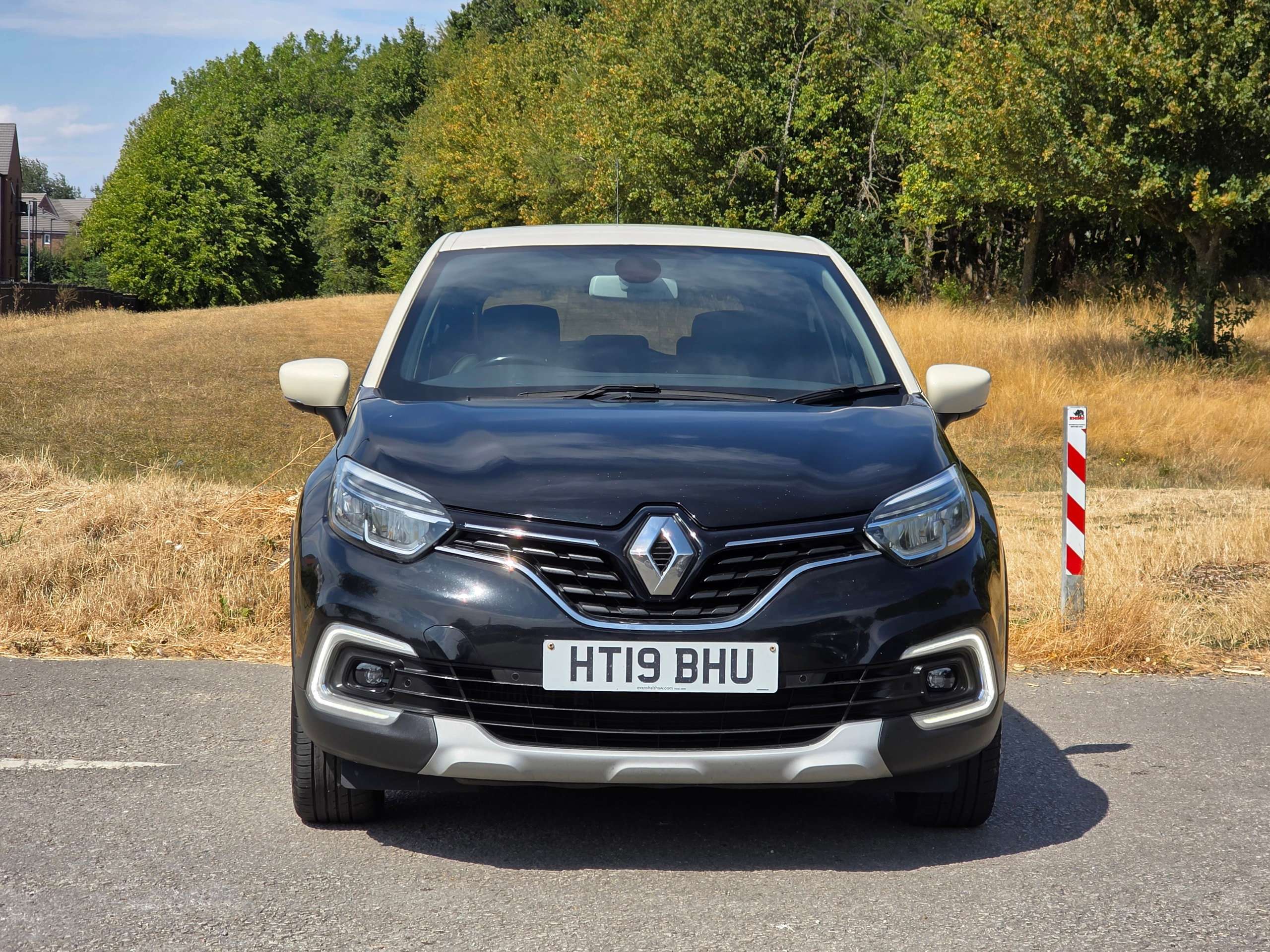 A 2019 RENAULT CAPTUR 1.5 dCi ENERGY GT Line SUV 5dr Diesel Manual Euro 6 (s/s) (90 ps) A 2019 RENAULT CAPTUR 1.5 dCi ENERGY GT Line SUV 5dr Diesel Manual Euro 6 (s/s) (90 ps)