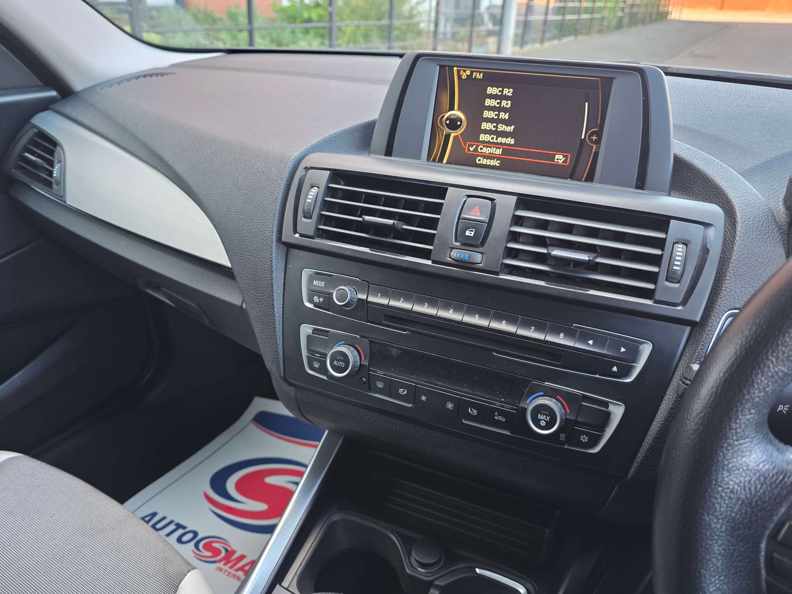 2011 BMW 1 SERIES 2011 BMW 1 SERIES