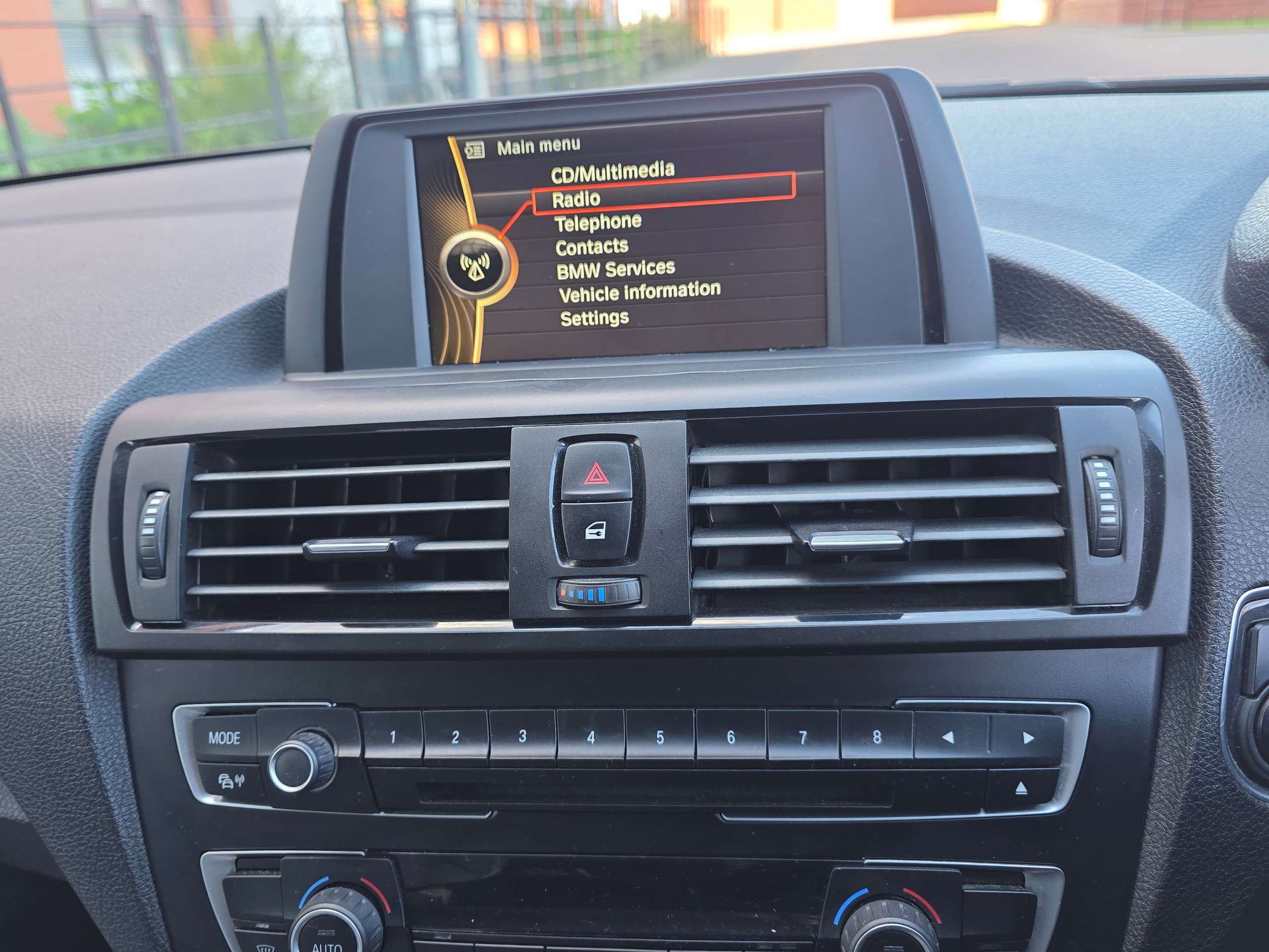 2011 BMW 1 SERIES 2011 BMW 1 SERIES