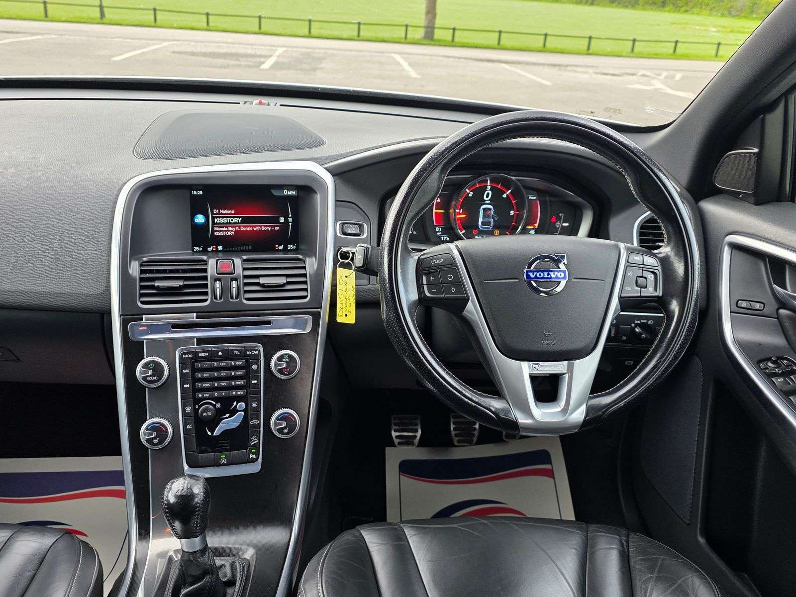 2015 VOLVO XC60 2015 VOLVO XC60