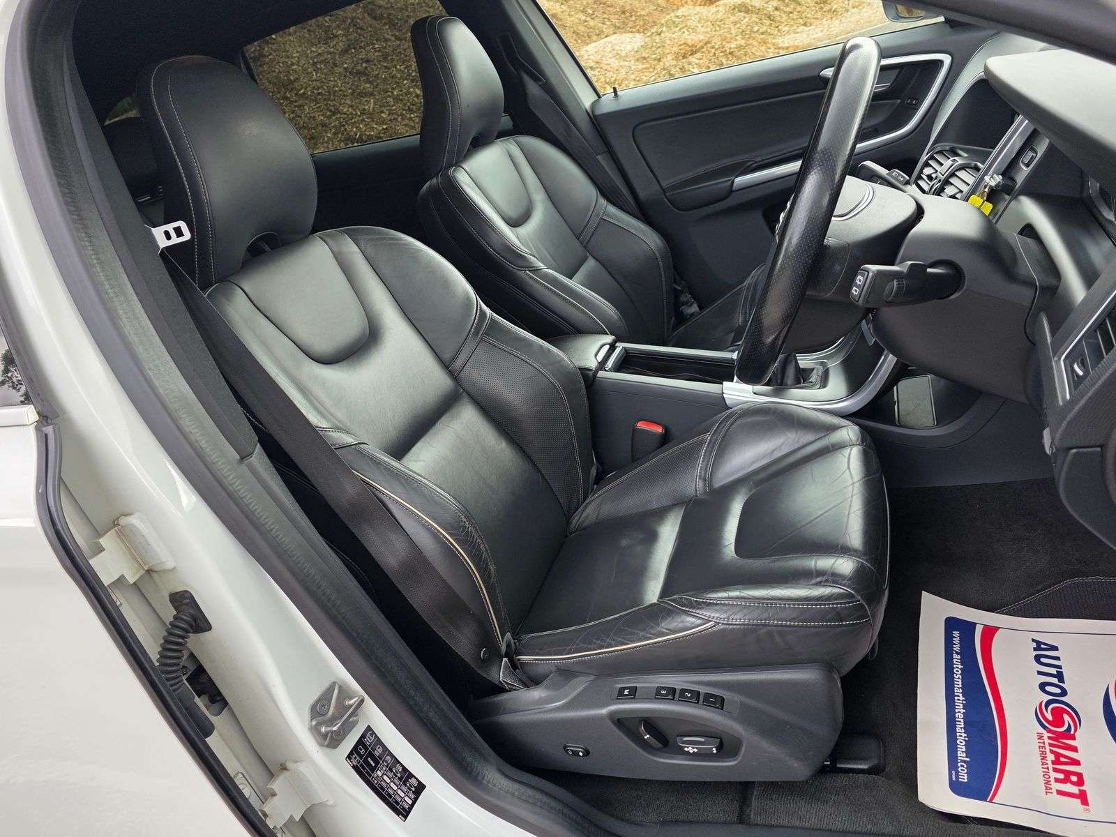 2015 VOLVO XC60 2015 VOLVO XC60