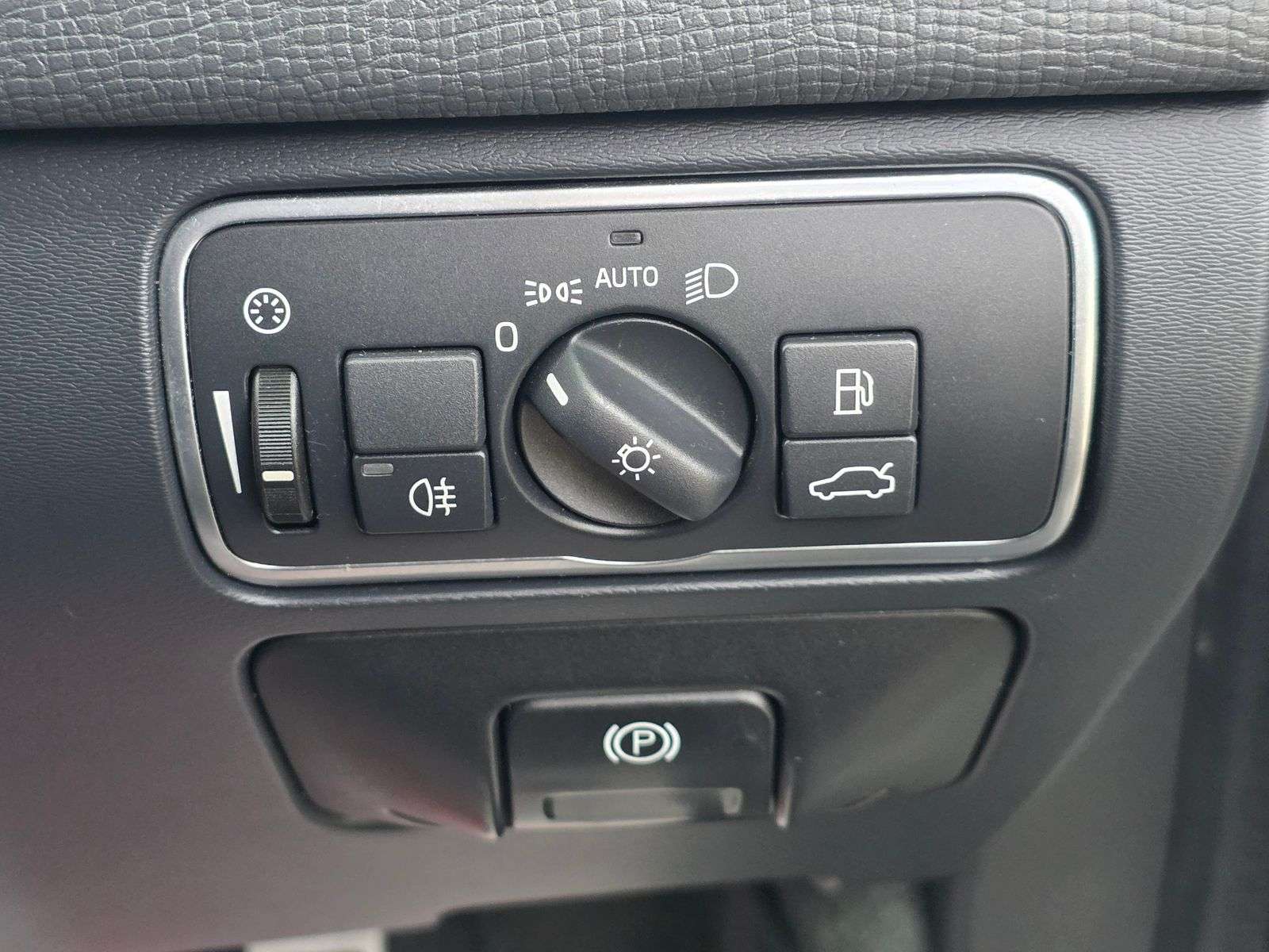 2015 VOLVO XC60 2015 VOLVO XC60