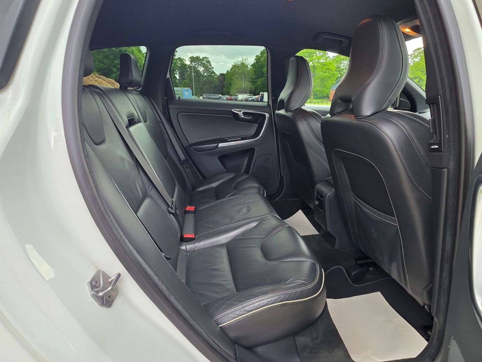 2015 VOLVO XC60 2015 VOLVO XC60