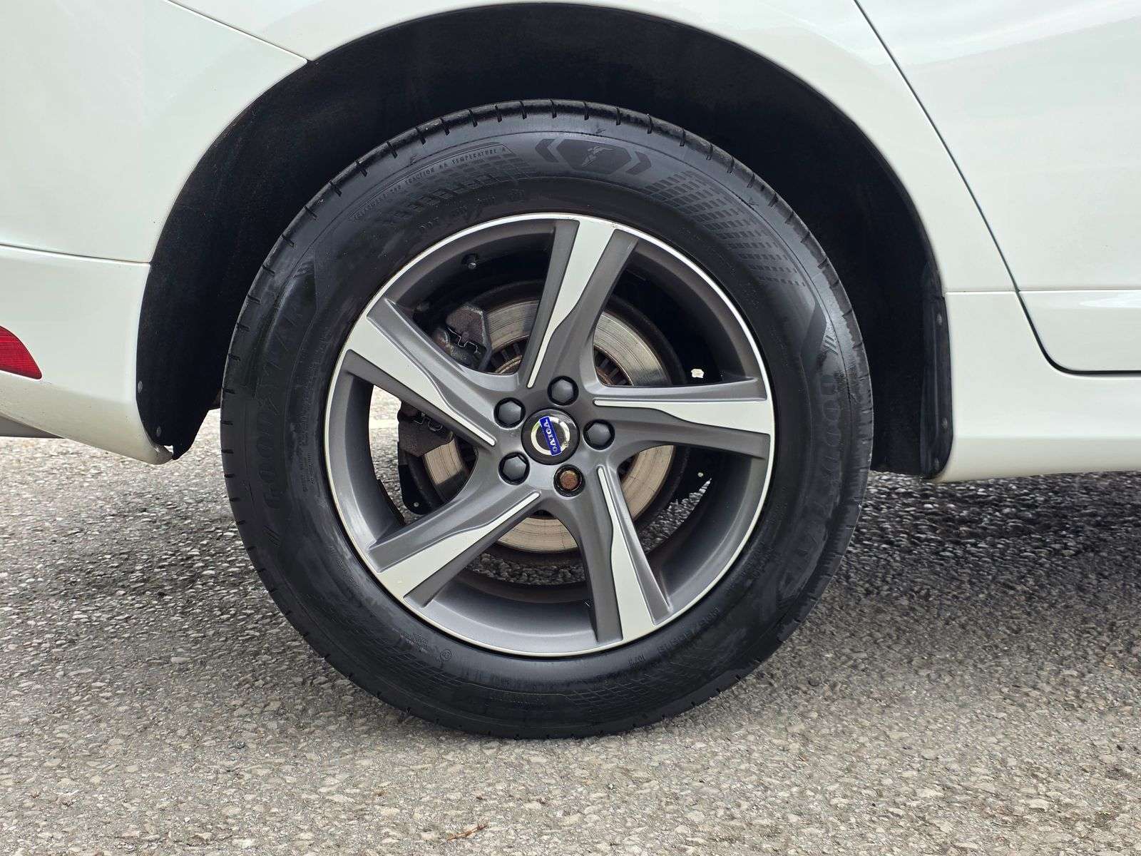 2015 VOLVO XC60 2015 VOLVO XC60