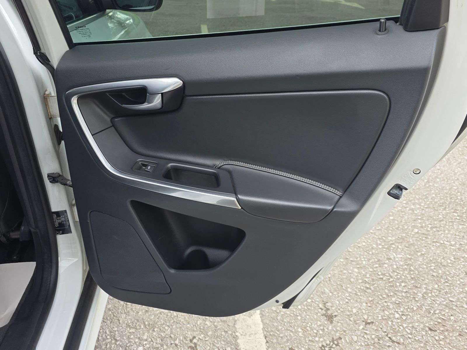 2015 VOLVO XC60 2015 VOLVO XC60