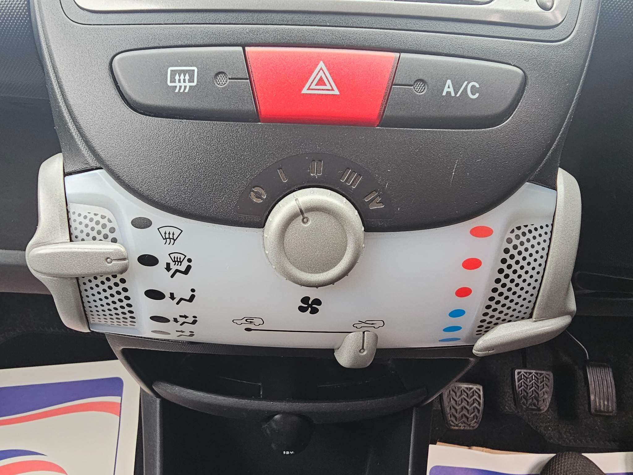 2012 TOYOTA AYGO 2012 TOYOTA AYGO