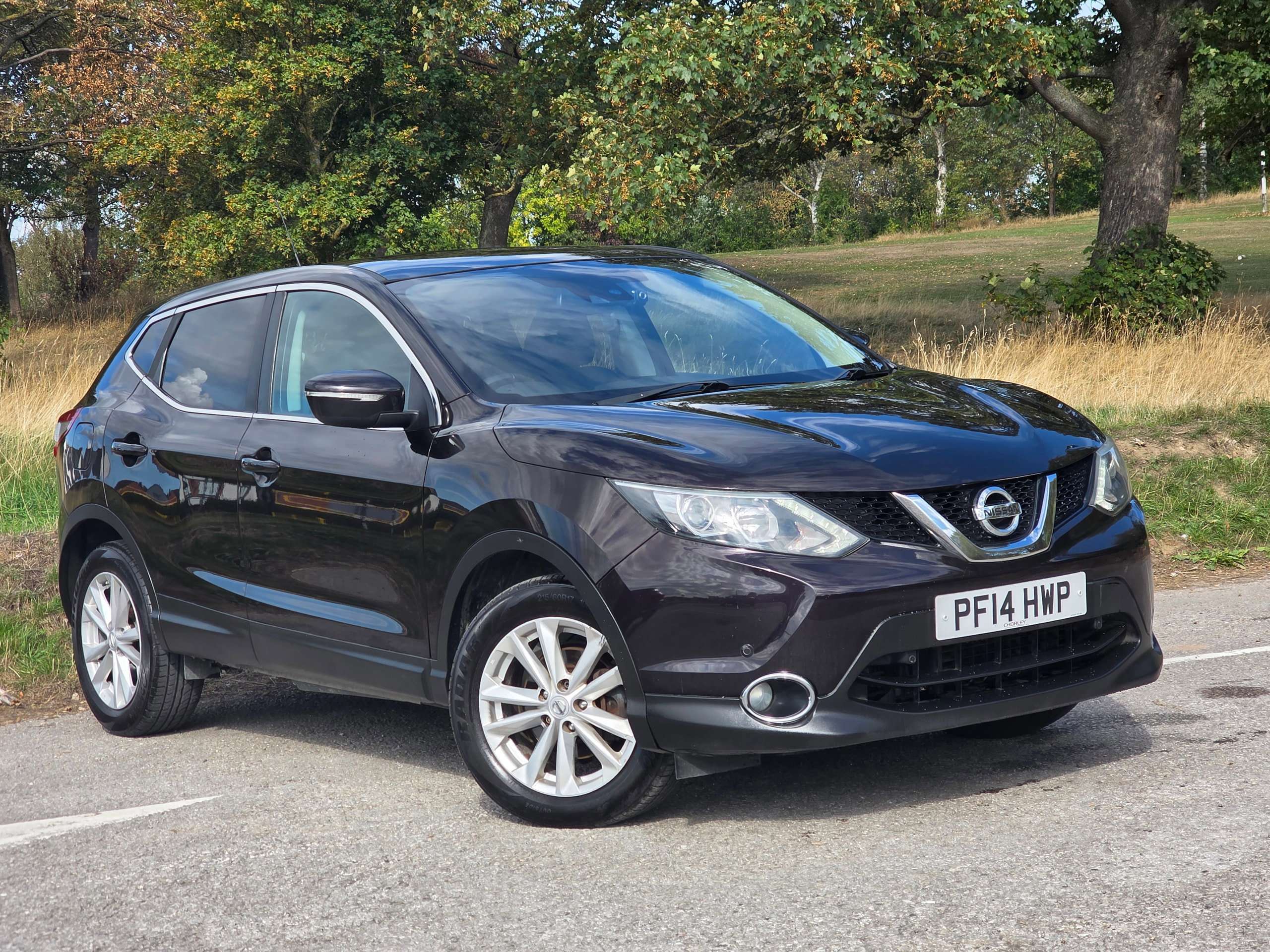 A 2014 NISSAN QASHQAI 1.5 dCi Acenta Premium SUV 5dr Diesel Manual 2WD Euro 5 (s/s) (110 ps) A 2014 NISSAN QASHQAI 1.5 dCi Acenta Premium SUV 5dr Diesel Manual 2WD Euro 5 (s/s) (110 ps)