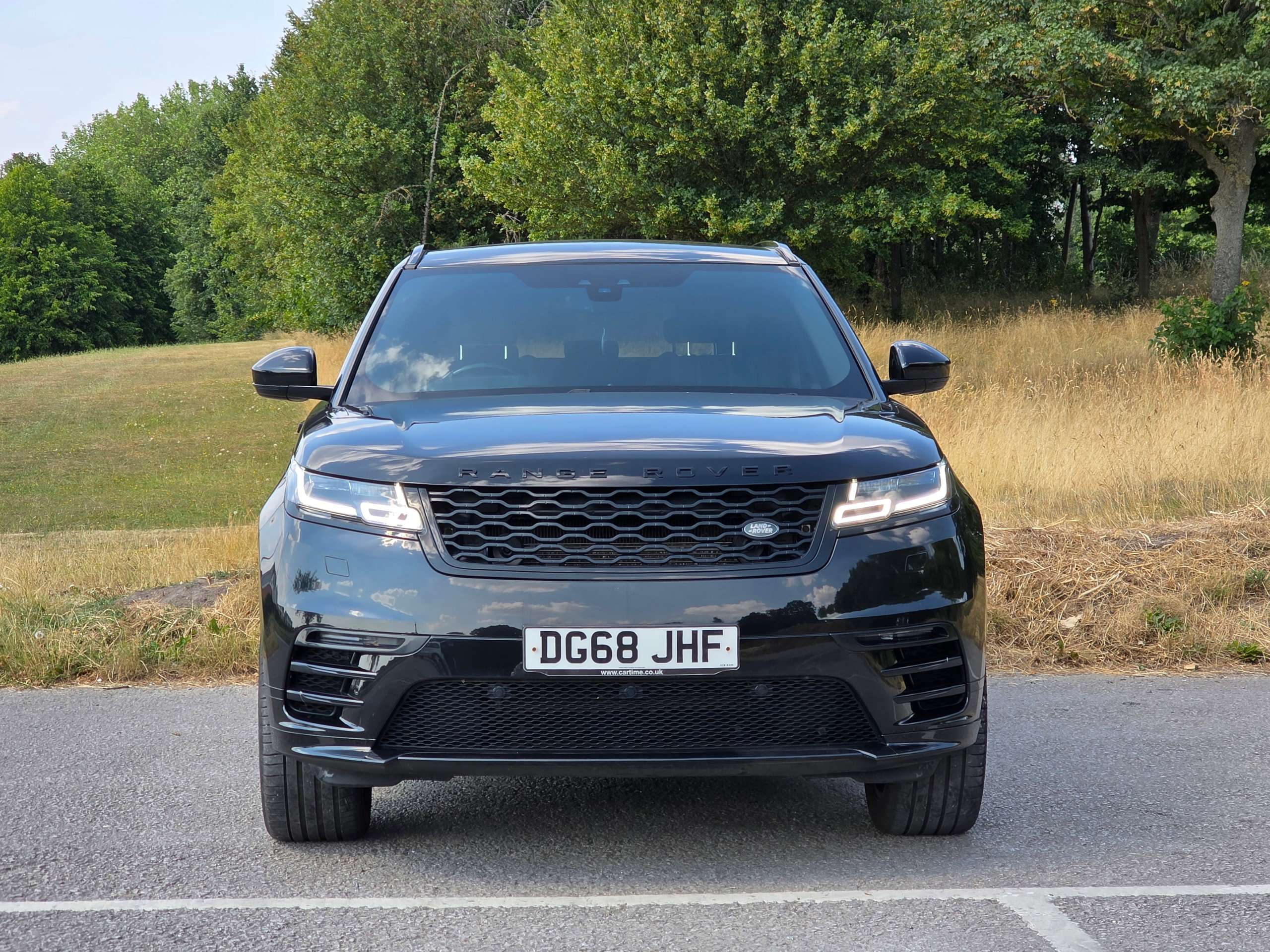 A 2018 LAND ROVER RANGE ROVER VELAR R-DYNAMIC S A 2018 LAND ROVER RANGE ROVER VELAR R-DYNAMIC S