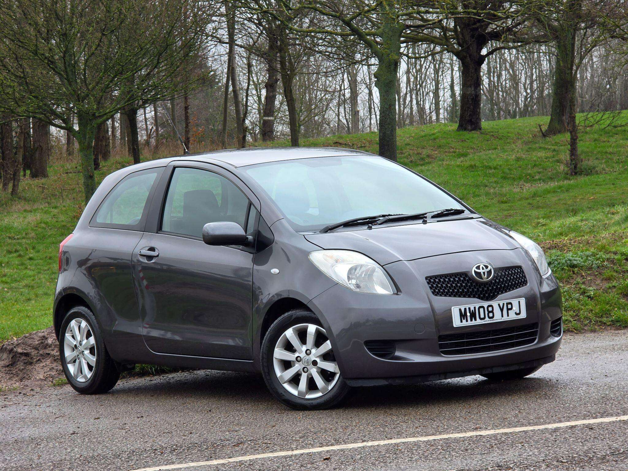 A 2008 TOYOTA YARIS 1.3 VVT-i TR 3dr A 2008 TOYOTA YARIS 1.3 VVT-i TR 3dr