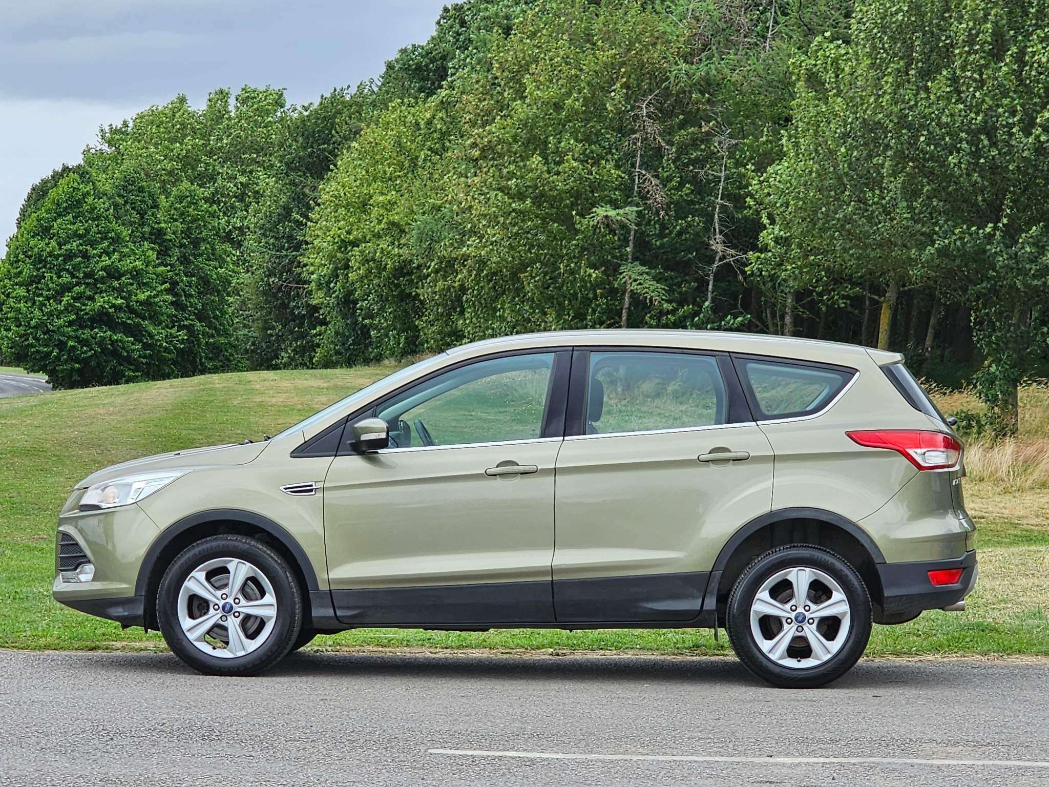 A 2014 FORD KUGA ZETEC TDCI A 2014 FORD KUGA ZETEC TDCI