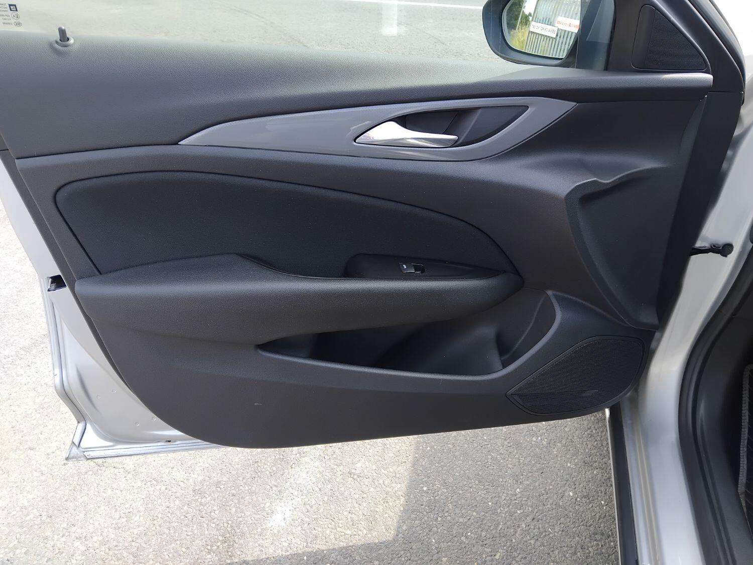 2017 VAUXHALL INSIGNIA 2017 VAUXHALL INSIGNIA