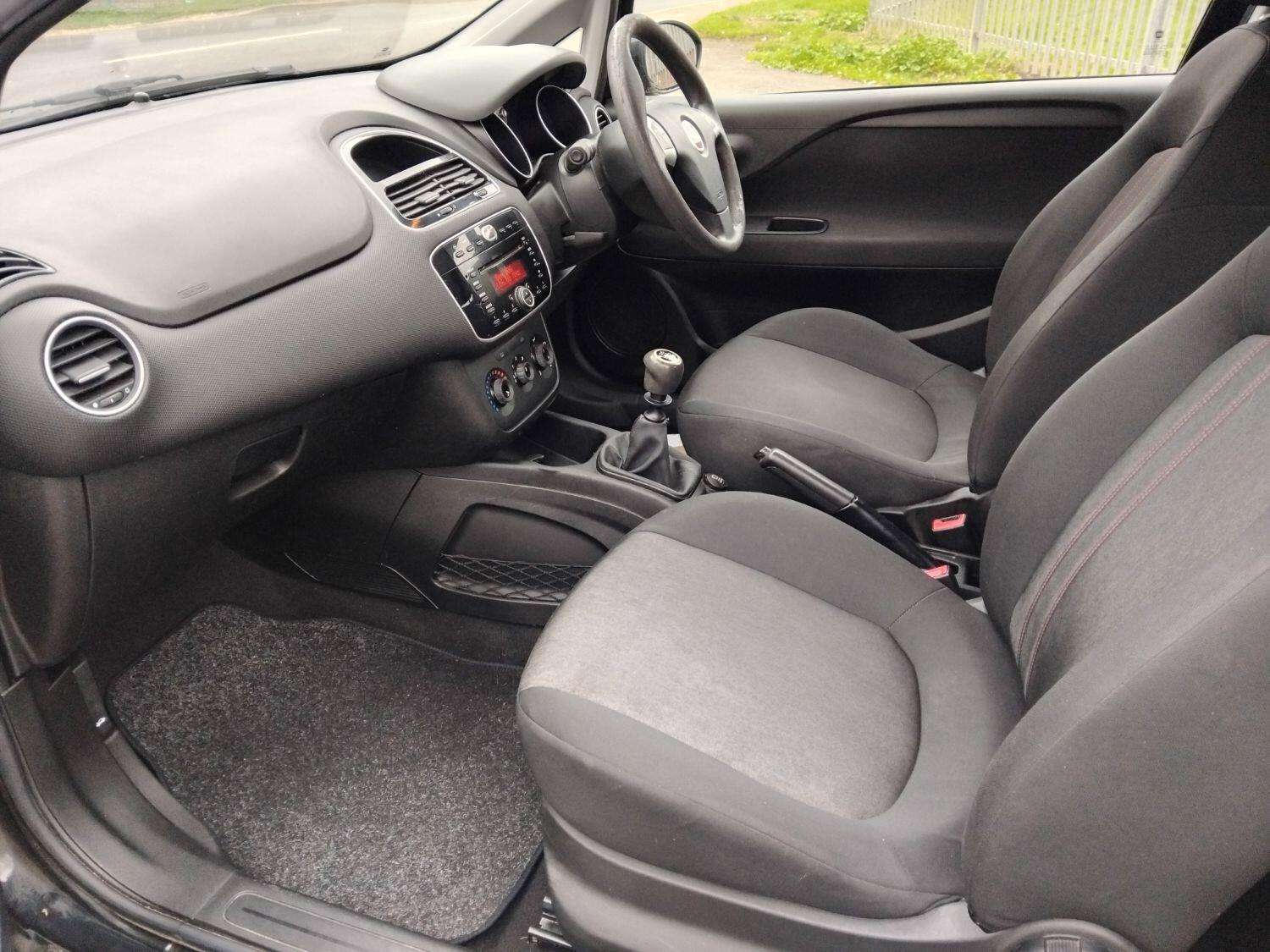 2014 FIAT PUNTO 2014 FIAT PUNTO