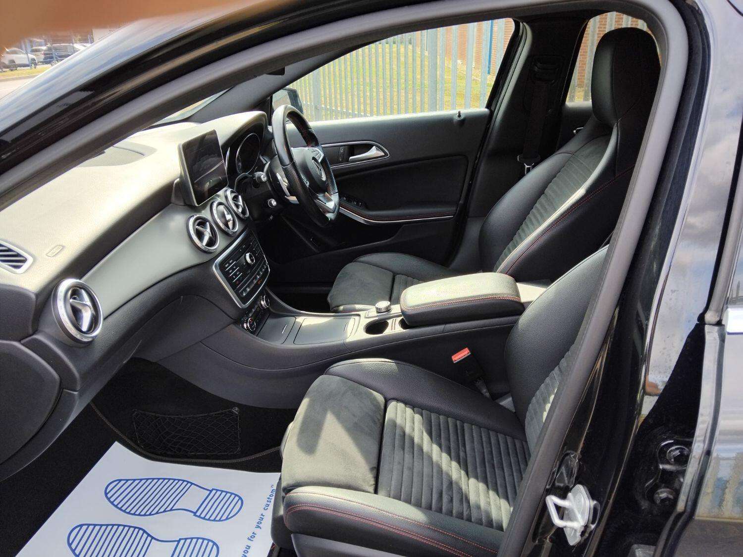 2016 MERCEDES-BENZ GLA CLASS 2016 MERCEDES-BENZ GLA CLASS