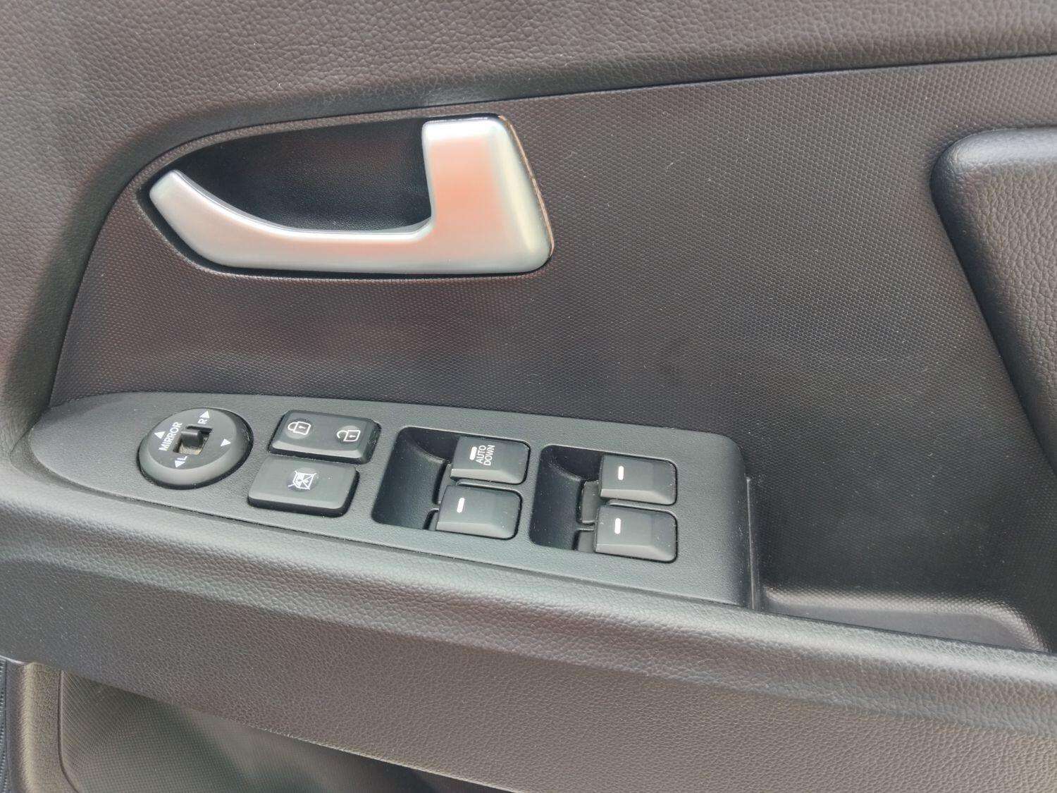 2012 KIA SPORTAGE 2012 KIA SPORTAGE