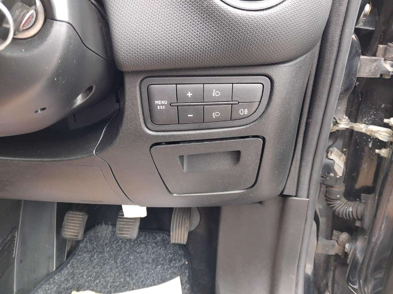 2014 FIAT PUNTO 2014 FIAT PUNTO