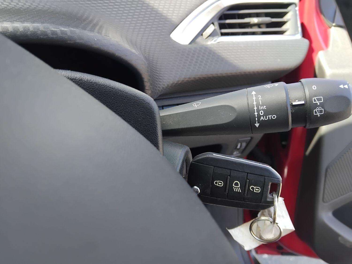 2019 PEUGEOT 2008 2019 PEUGEOT 2008