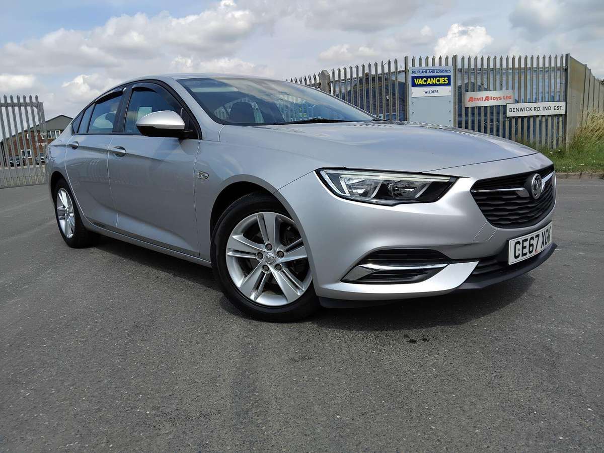 Check out this Vauxhall Insignia 2017 Petrol Manual