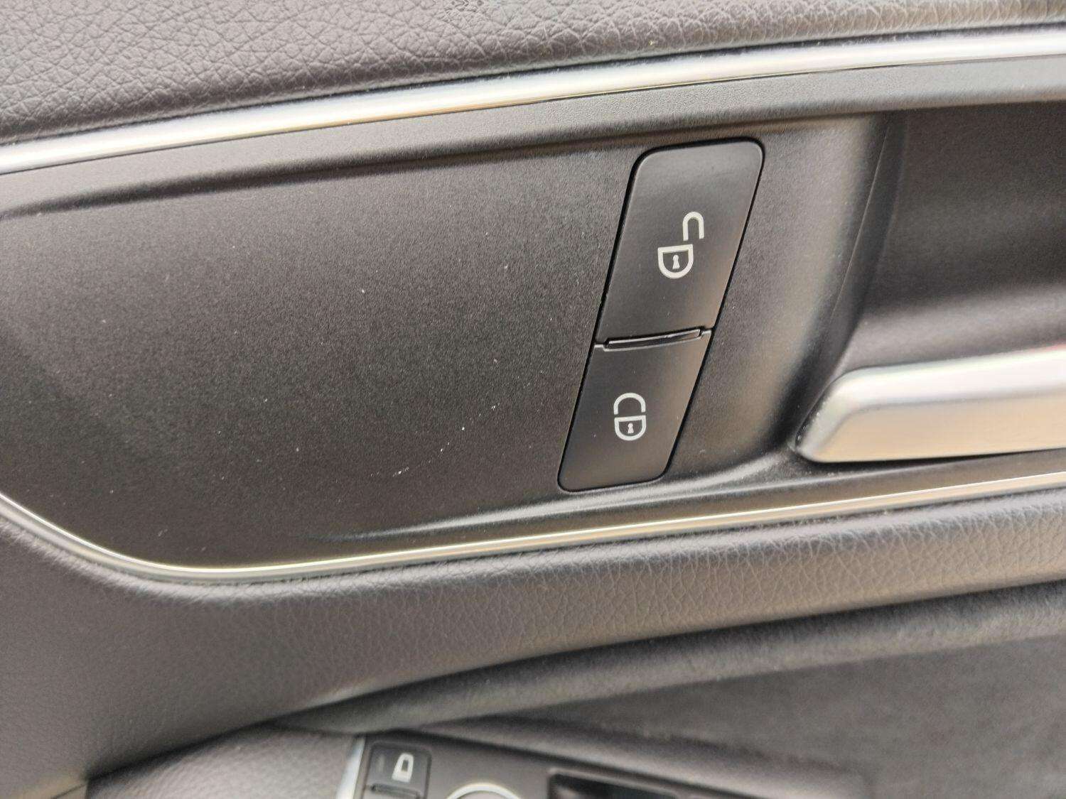 2016 MERCEDES-BENZ GLA CLASS 2016 MERCEDES-BENZ GLA CLASS