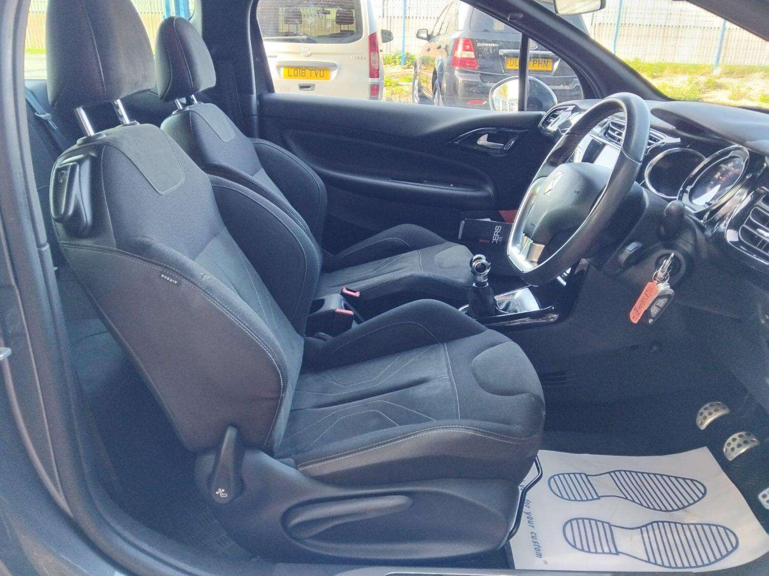 2016 DS AUTOMOBILES DS 3 2016 DS AUTOMOBILES DS 3