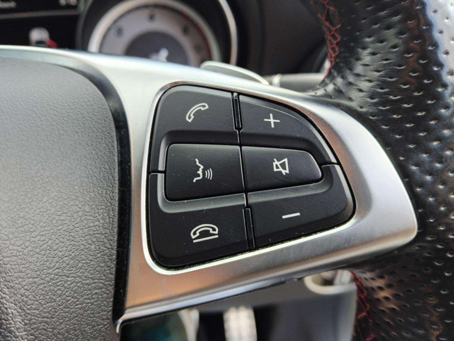 2016 MERCEDES-BENZ GLA CLASS 2016 MERCEDES-BENZ GLA CLASS