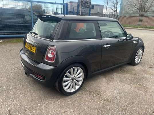 2011 MINI HATCH 2011 MINI HATCH