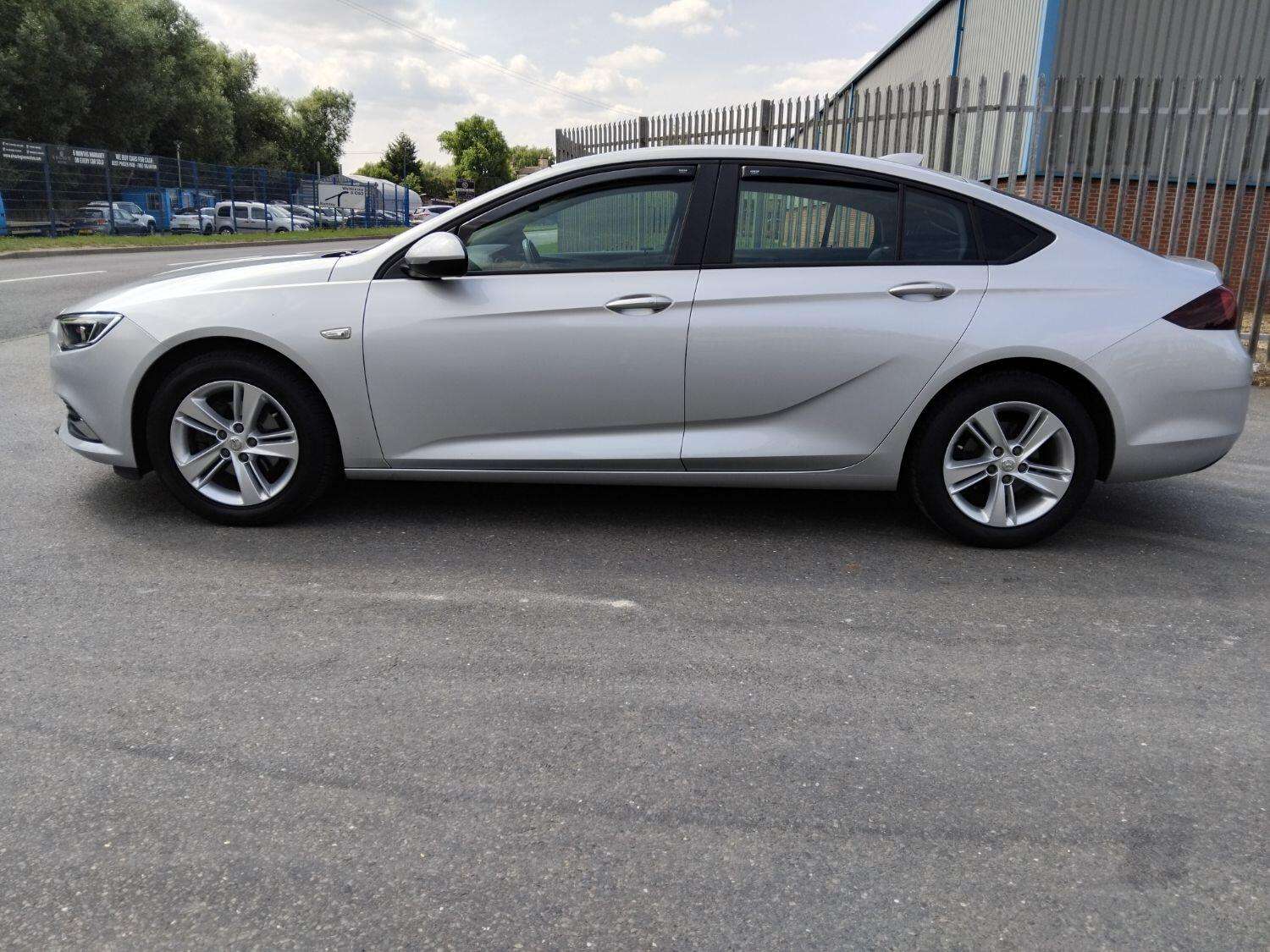 2017 VAUXHALL INSIGNIA 2017 VAUXHALL INSIGNIA