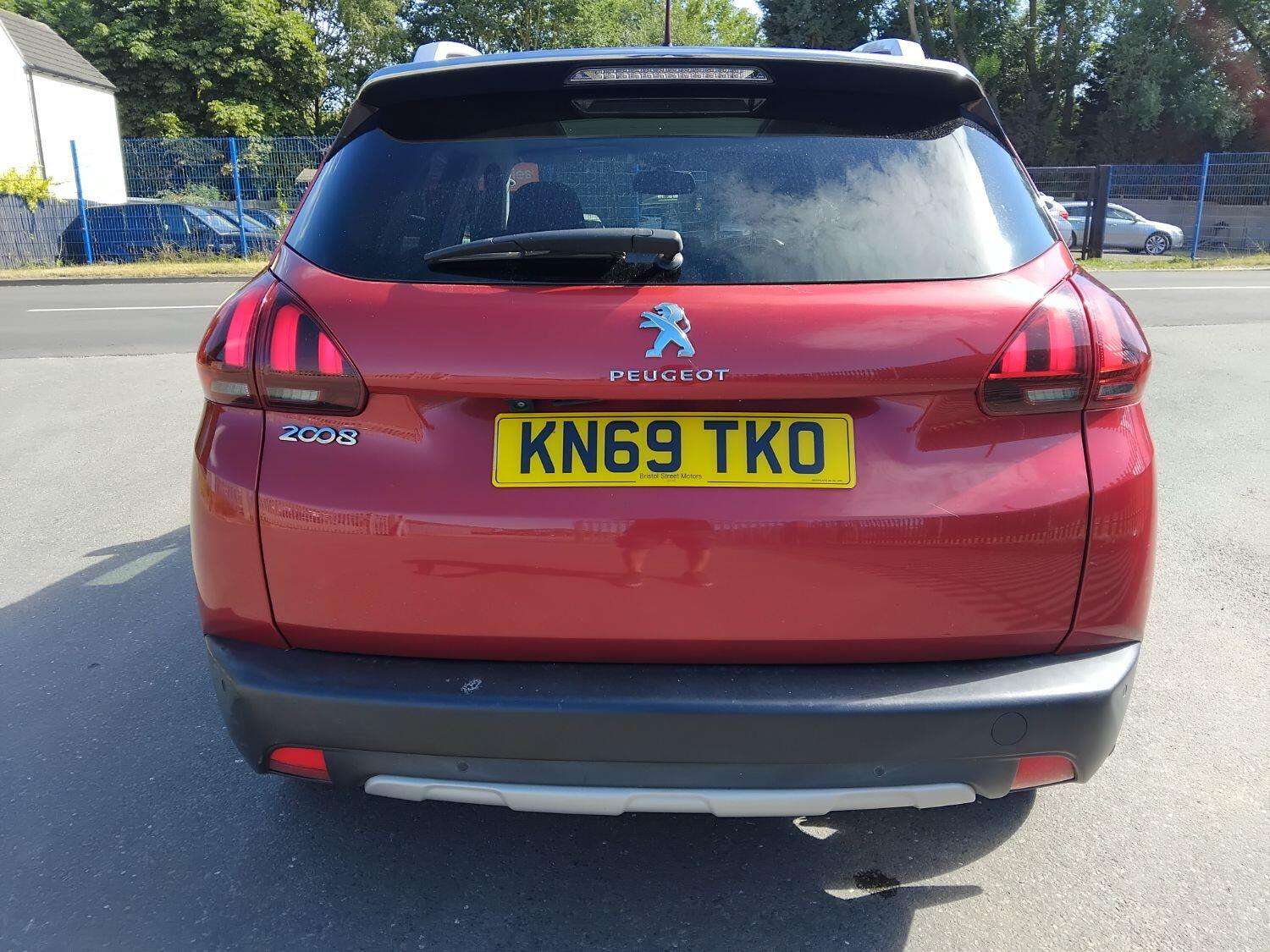 2019 PEUGEOT 2008 2019 PEUGEOT 2008