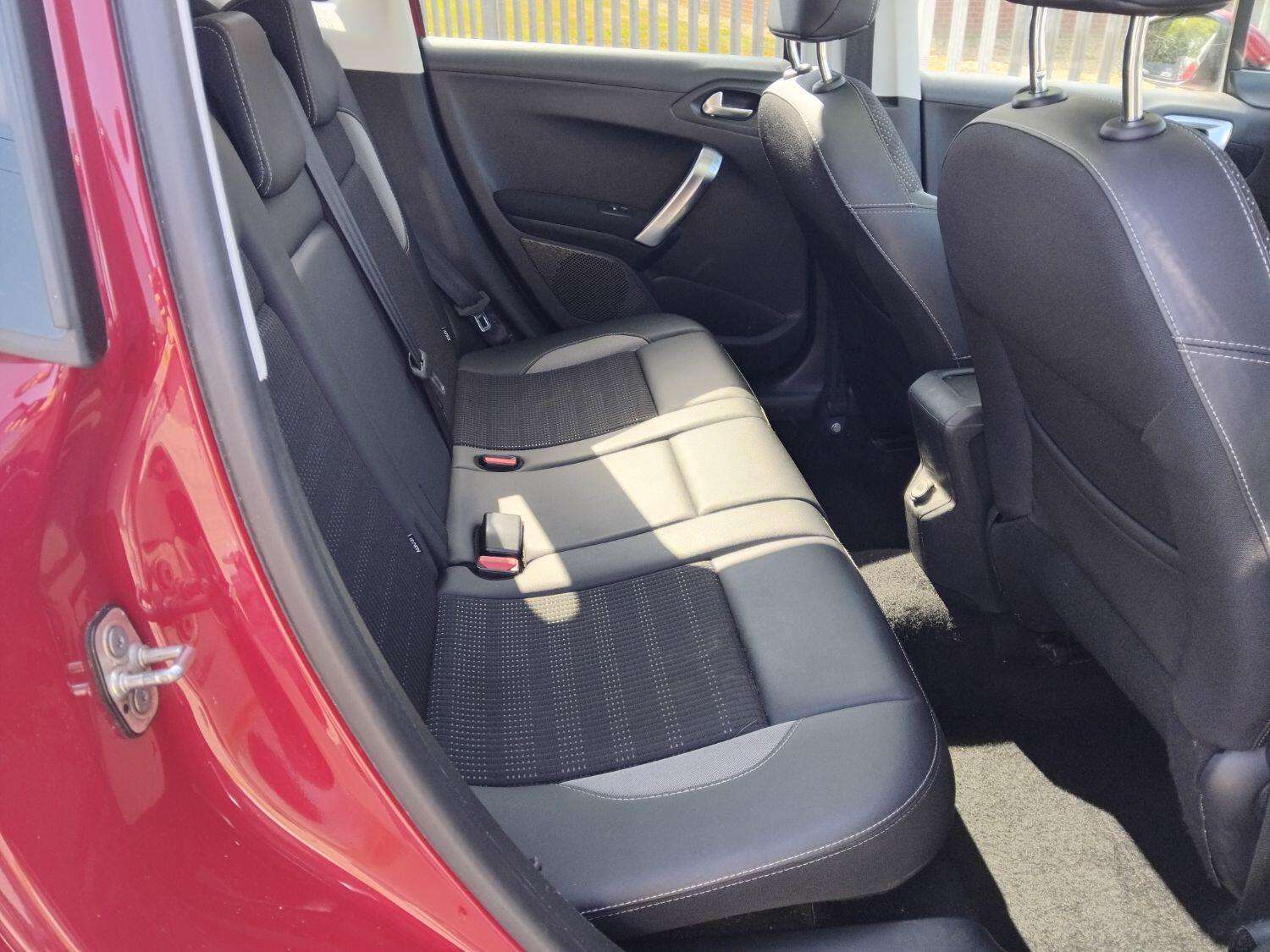 2019 PEUGEOT 2008 2019 PEUGEOT 2008