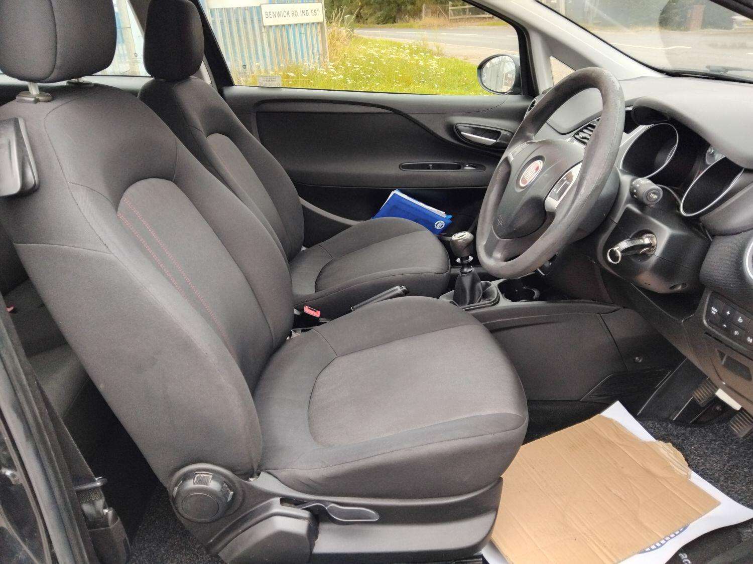 2014 FIAT PUNTO 2014 FIAT PUNTO