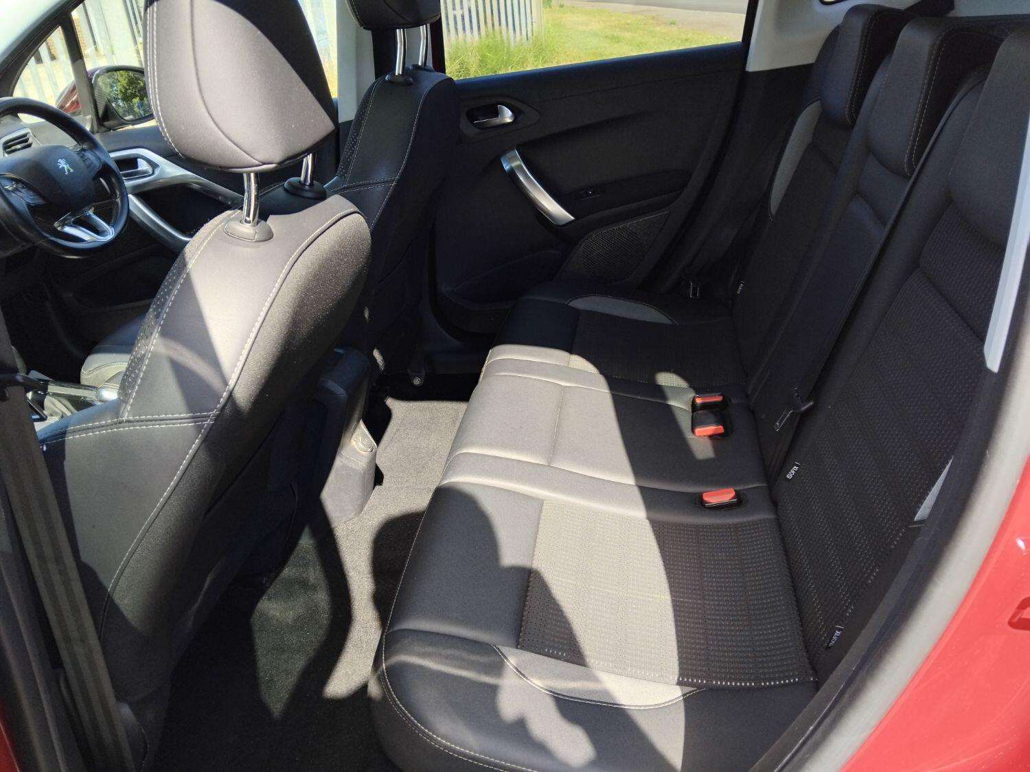 2019 PEUGEOT 2008 2019 PEUGEOT 2008