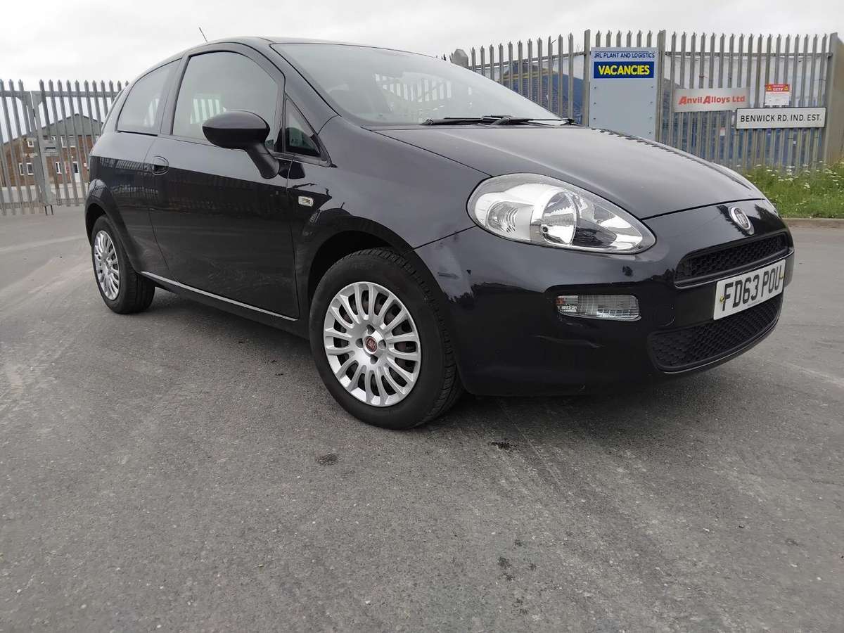 Check out this Fiat Punto 2014 Petrol Manual