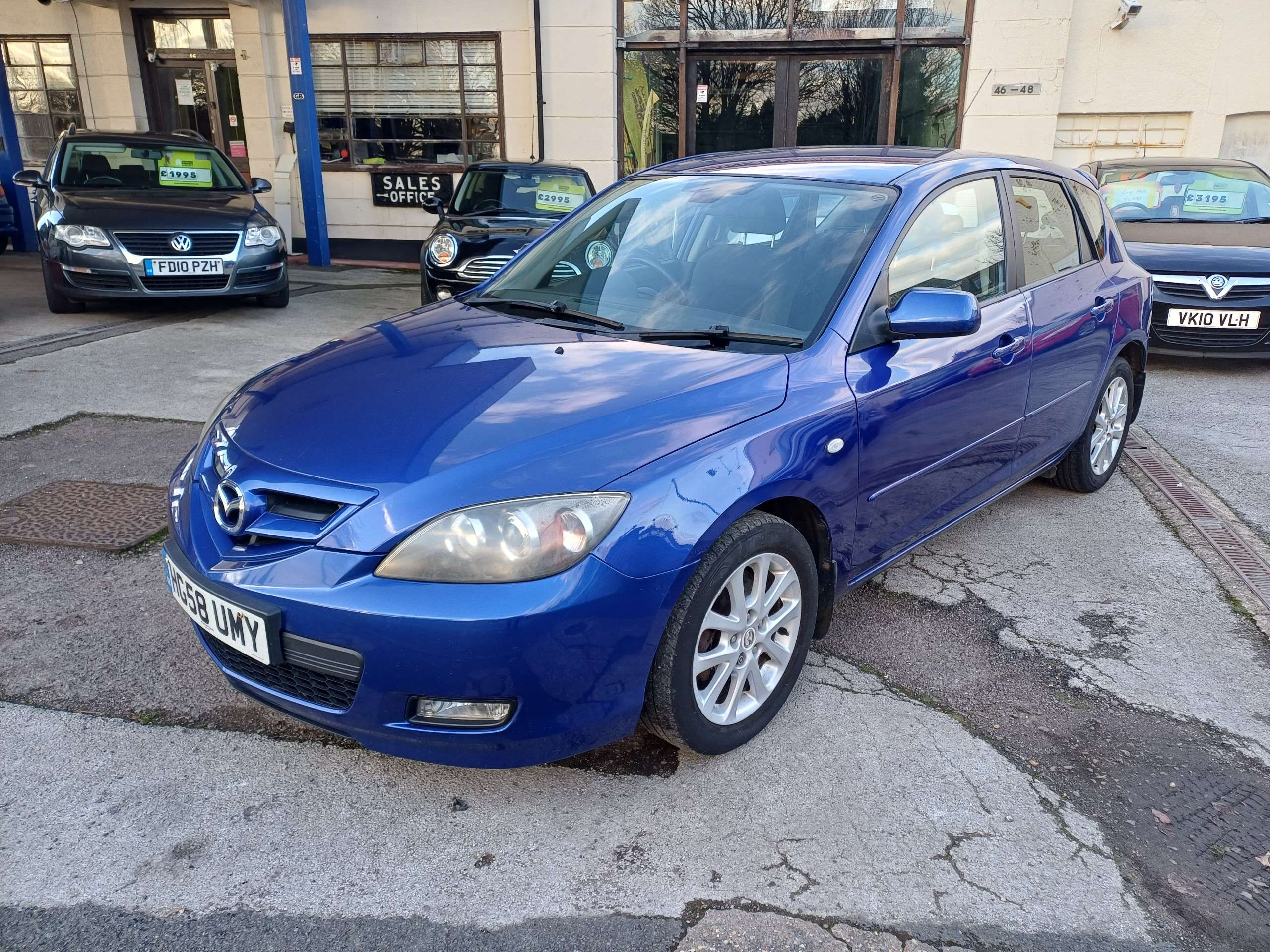 A 2009 MAZDA 3 1.6 Takara Hatchback 5dr Petrol Automatic (183 g/km, 103 bhp) A 2009 MAZDA 3 1.6 Takara Hatchback 5dr Petrol Automatic (183 g/km, 103 bhp)